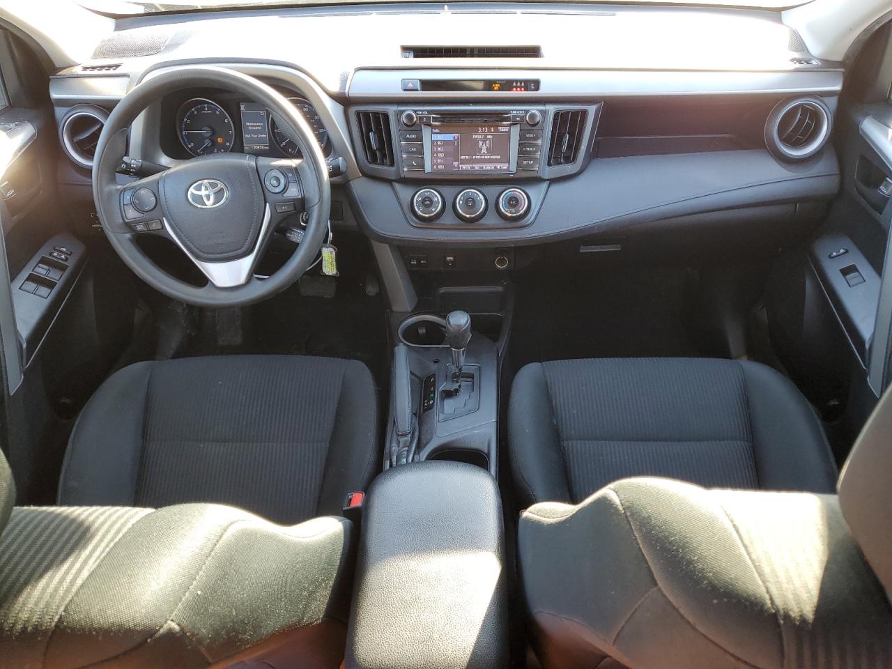 2018 Toyota RAV 4 - Image 8
