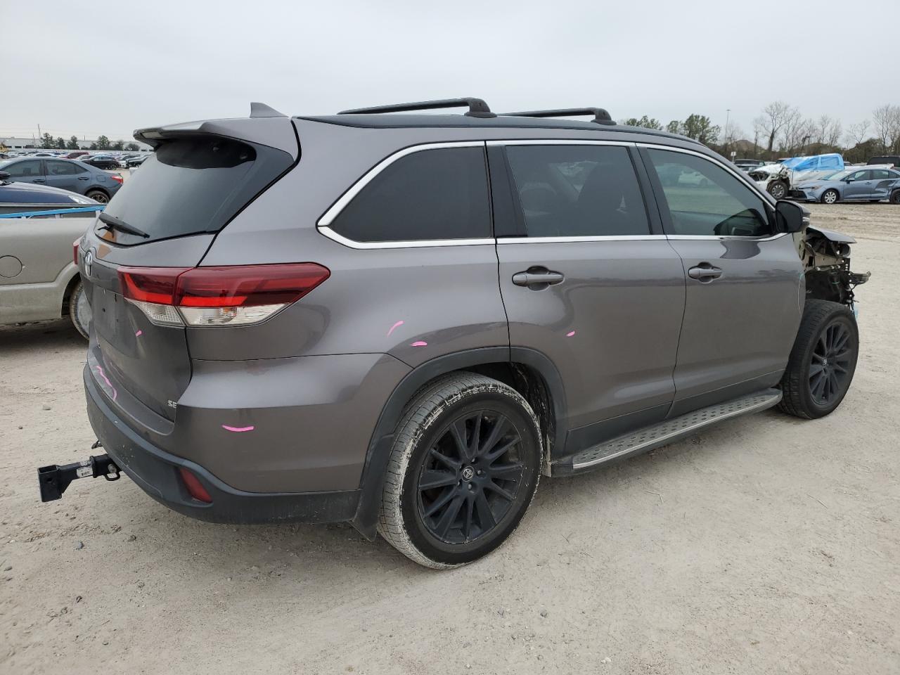 2019 Toyota Highlander - Image 3