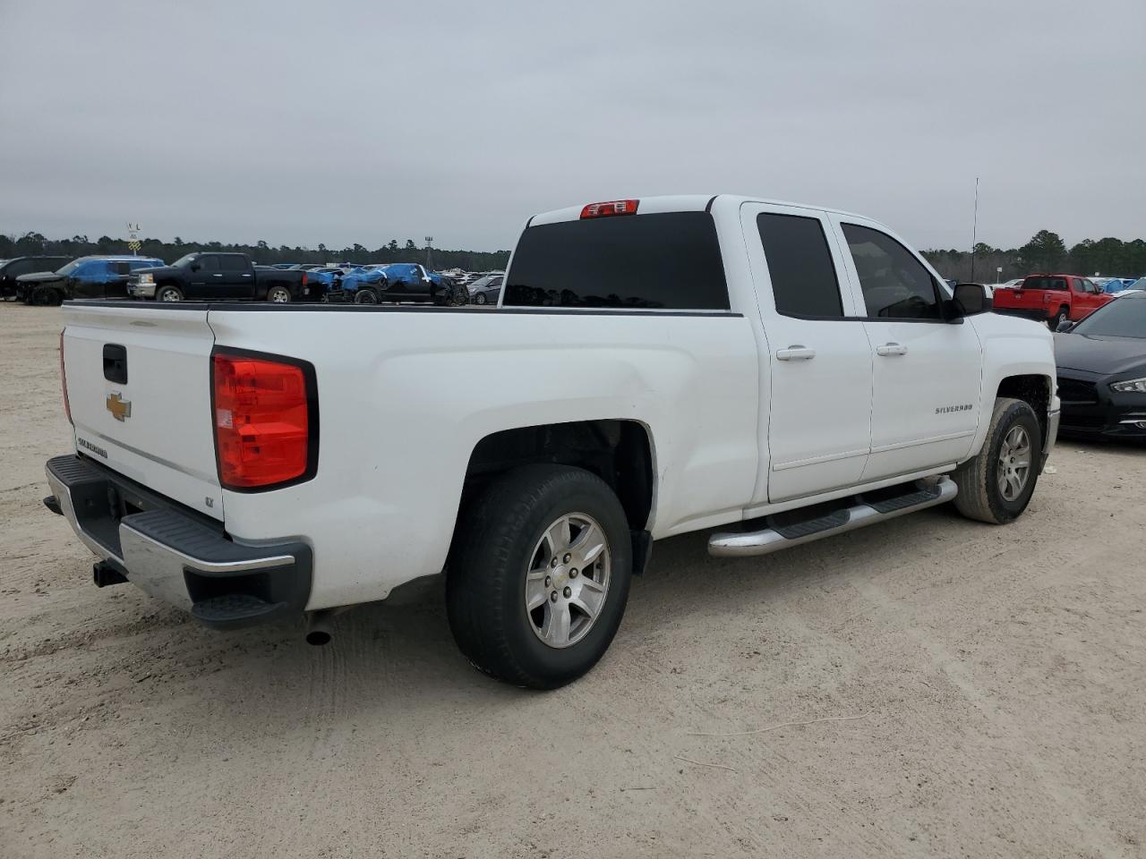 2015 Chevrolet Silverado - Image 3