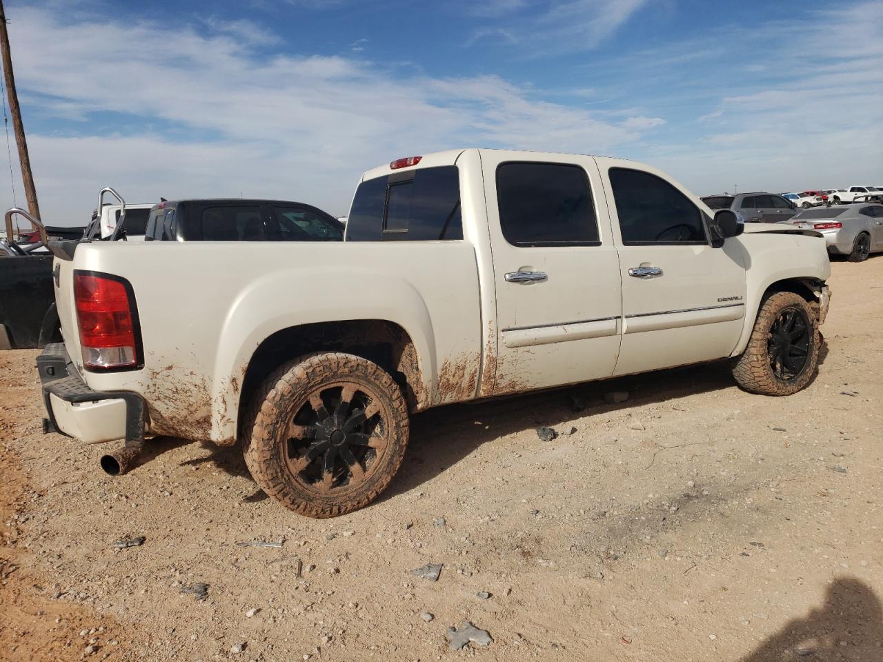 2013 GMC Sierra - Image 3