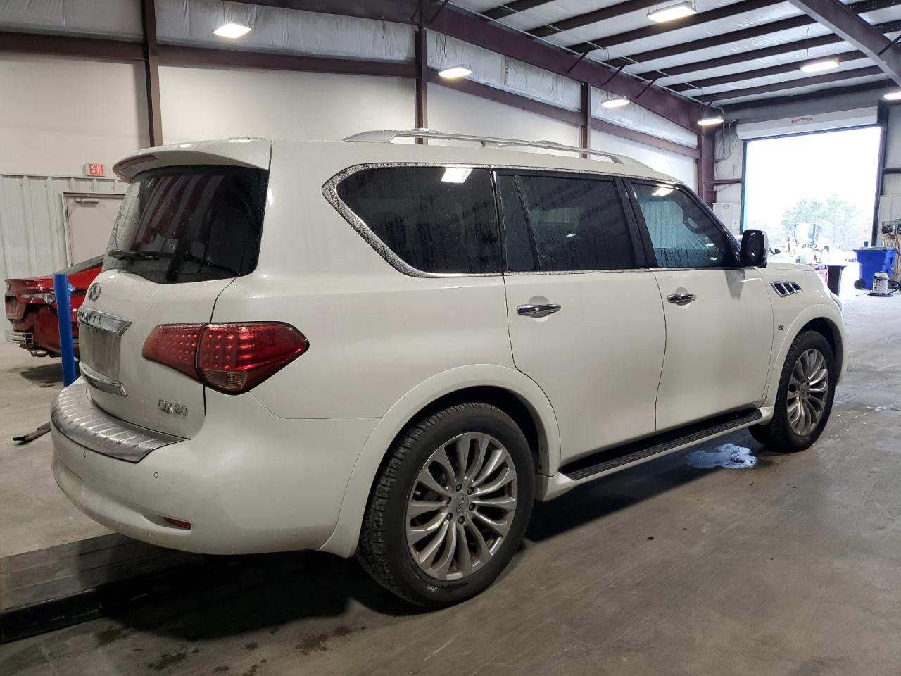 2015 Infiniti QX80 - Image 3