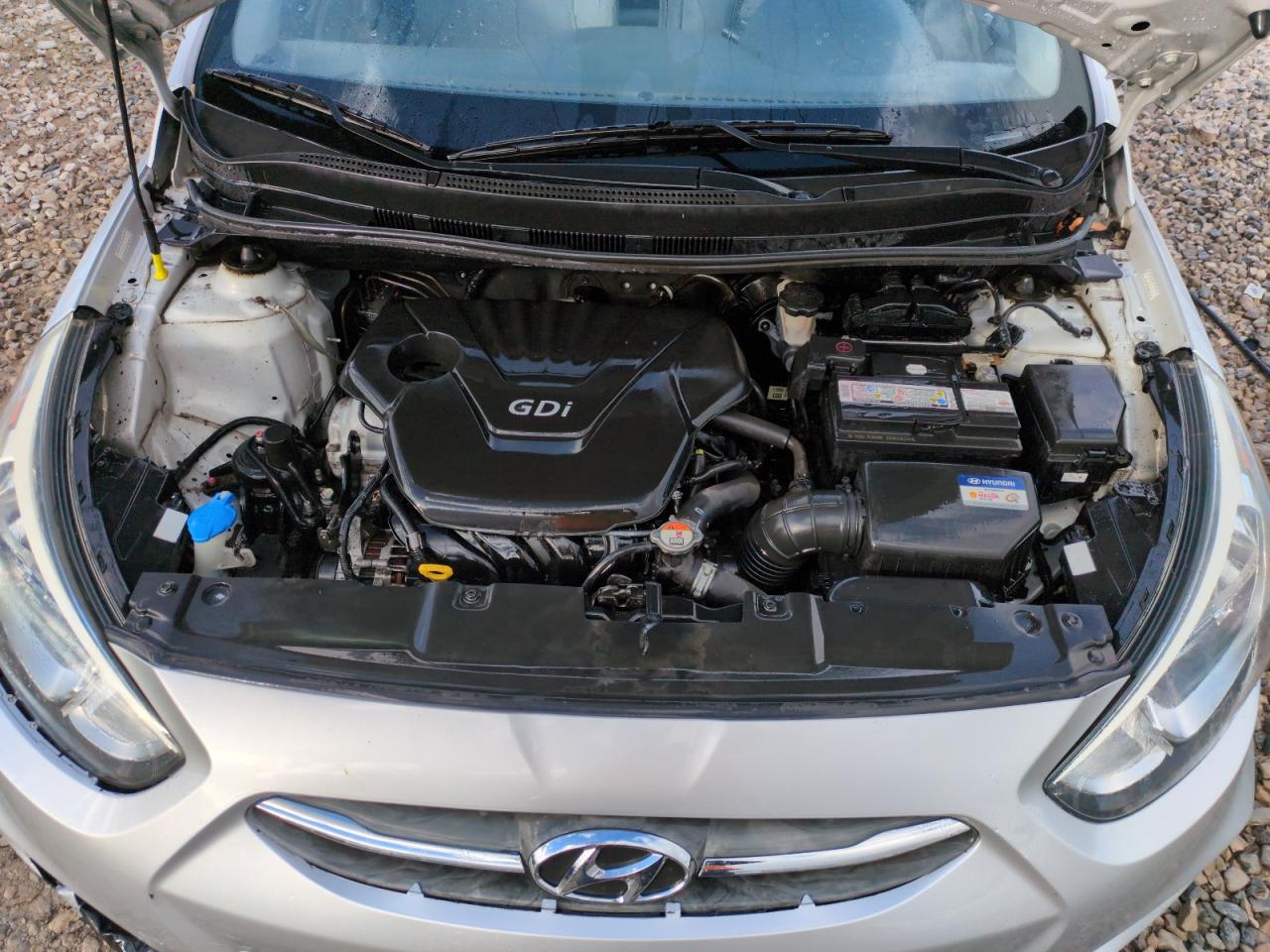 2016 Hyundai Accent - Image 11