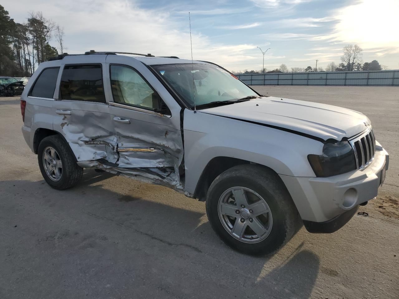 2006 Jeep Grand Cherokee - Image 4
