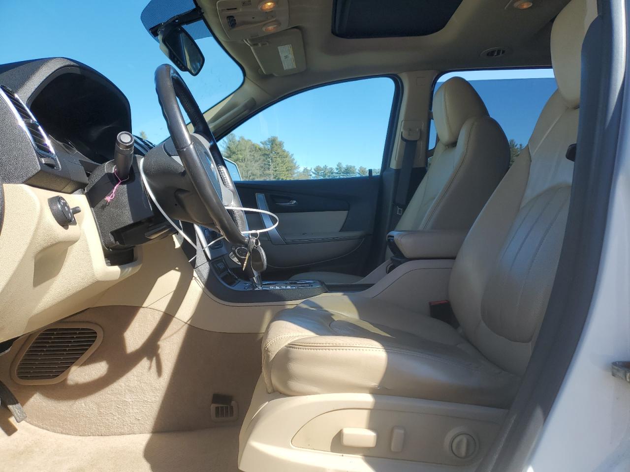 2010 GMC Acadia - Image 7
