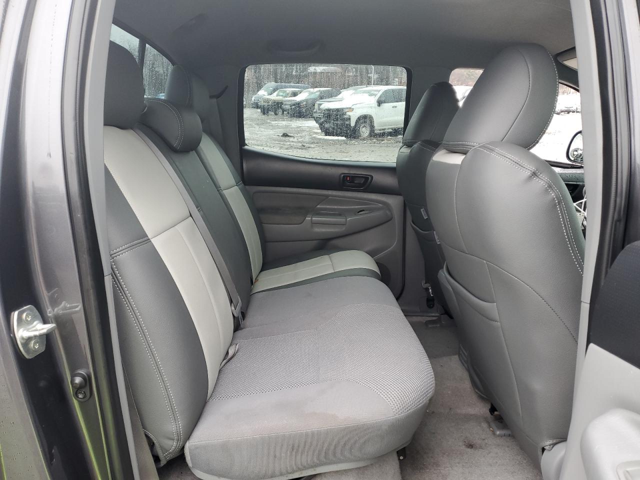 2011 Toyota Tacoma - Image 10