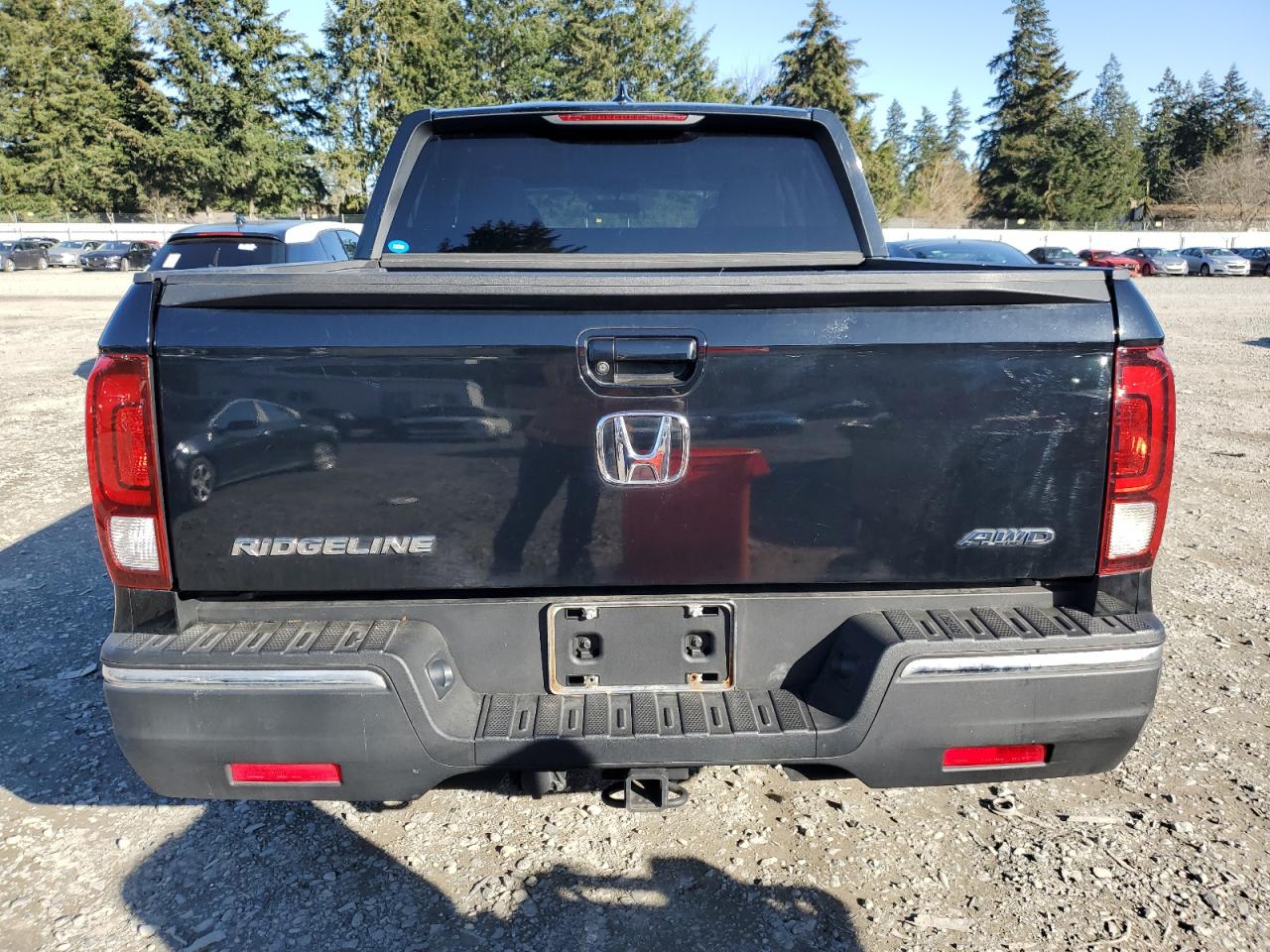 2019 Honda Ridgeline - Image 6