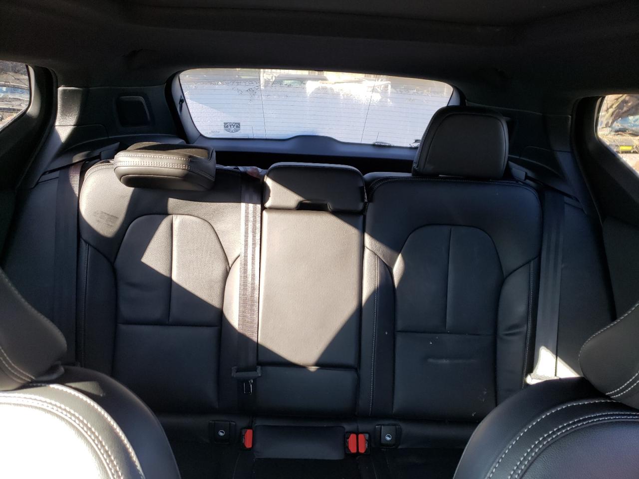 2019 Volvo XC40 - Image 10