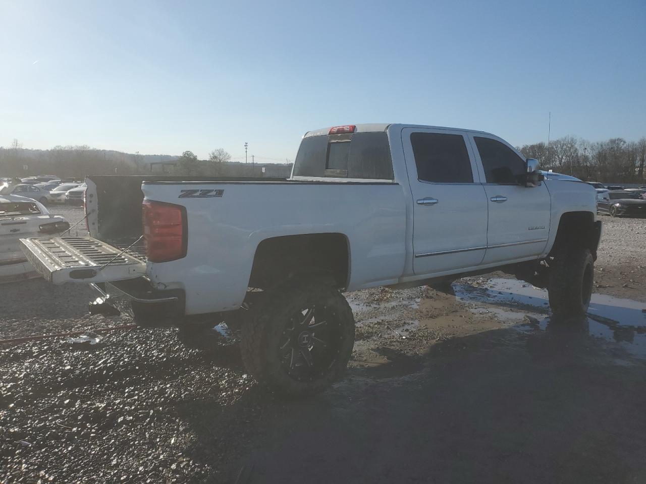2015 Chevrolet Silverado - Image 3