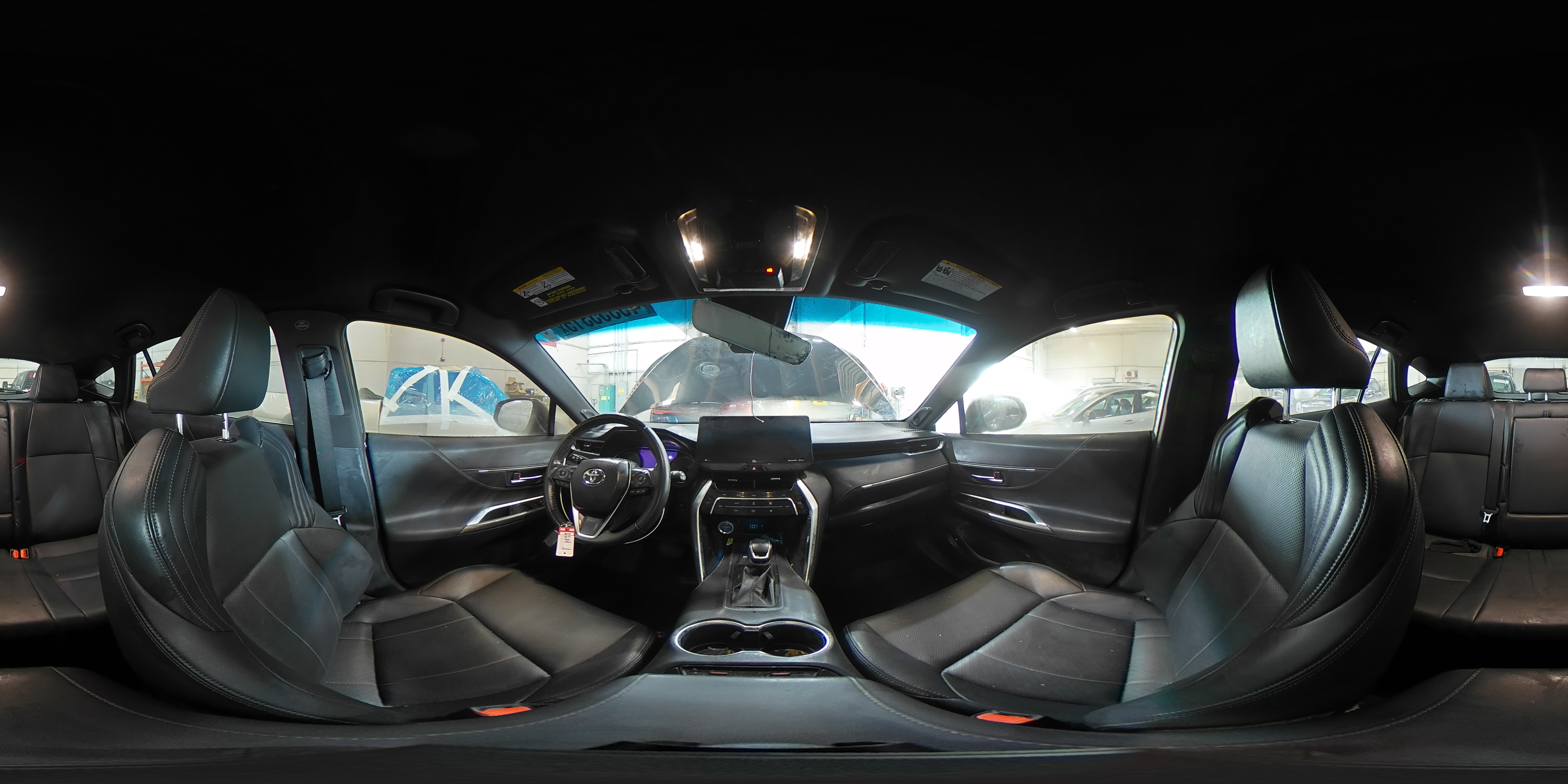 2021 Toyota Venza - Image 16