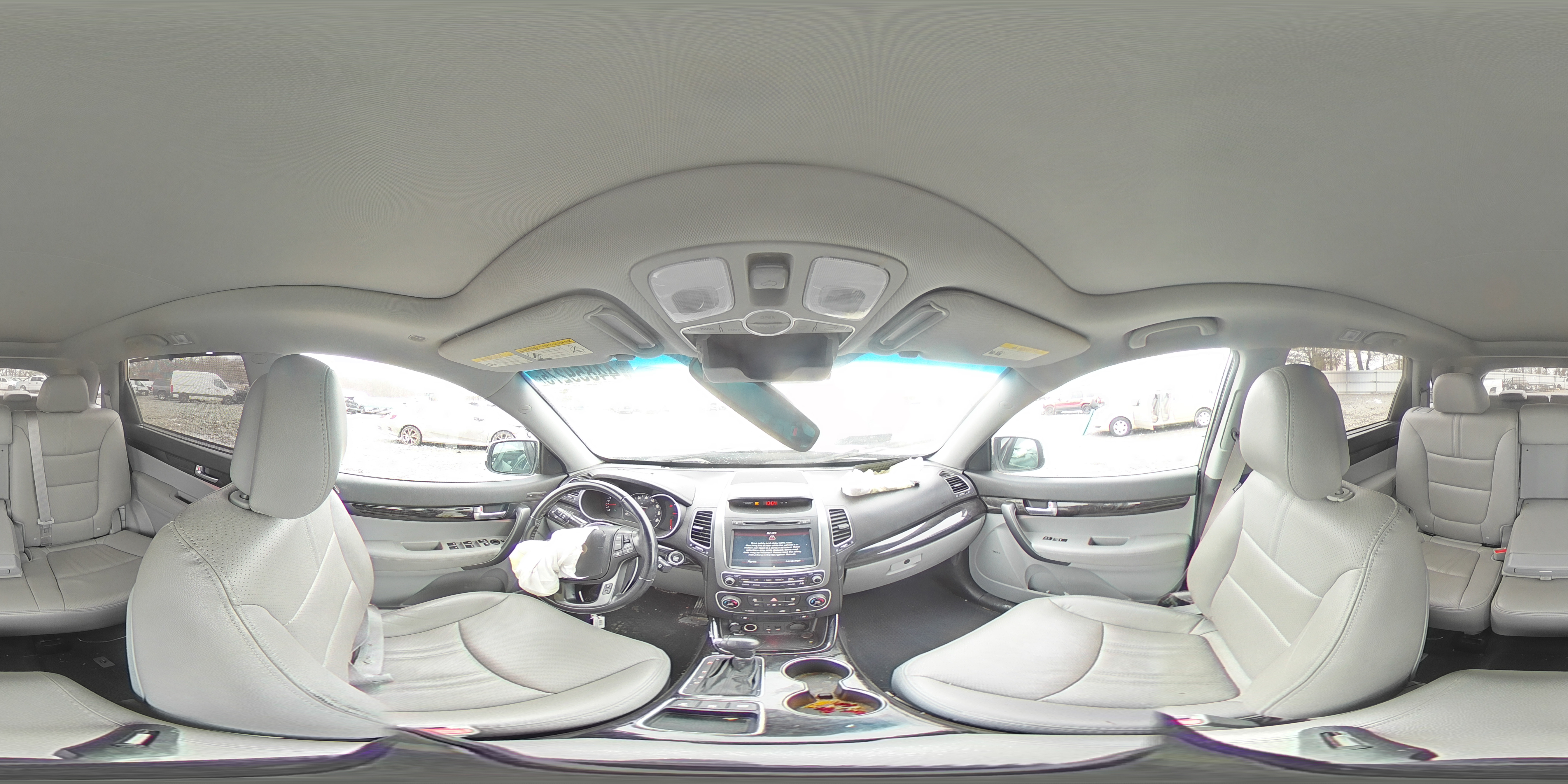 2014 Kia Sorento - Image 13