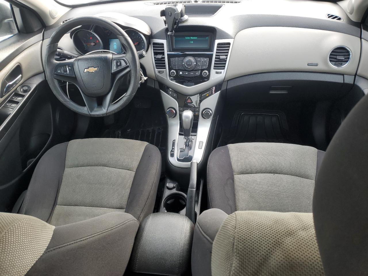 2014 Chevrolet Cruze - Image 8