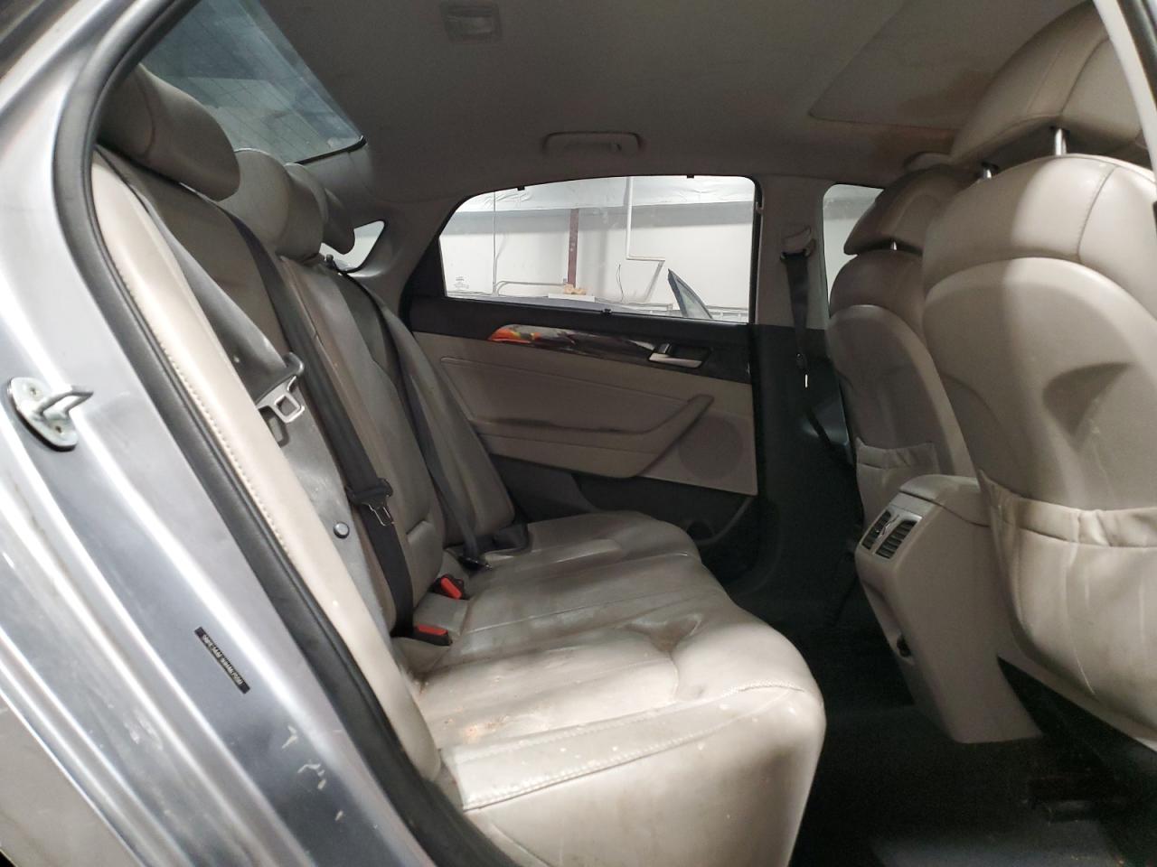 2017 Hyundai Sonata - Image 10