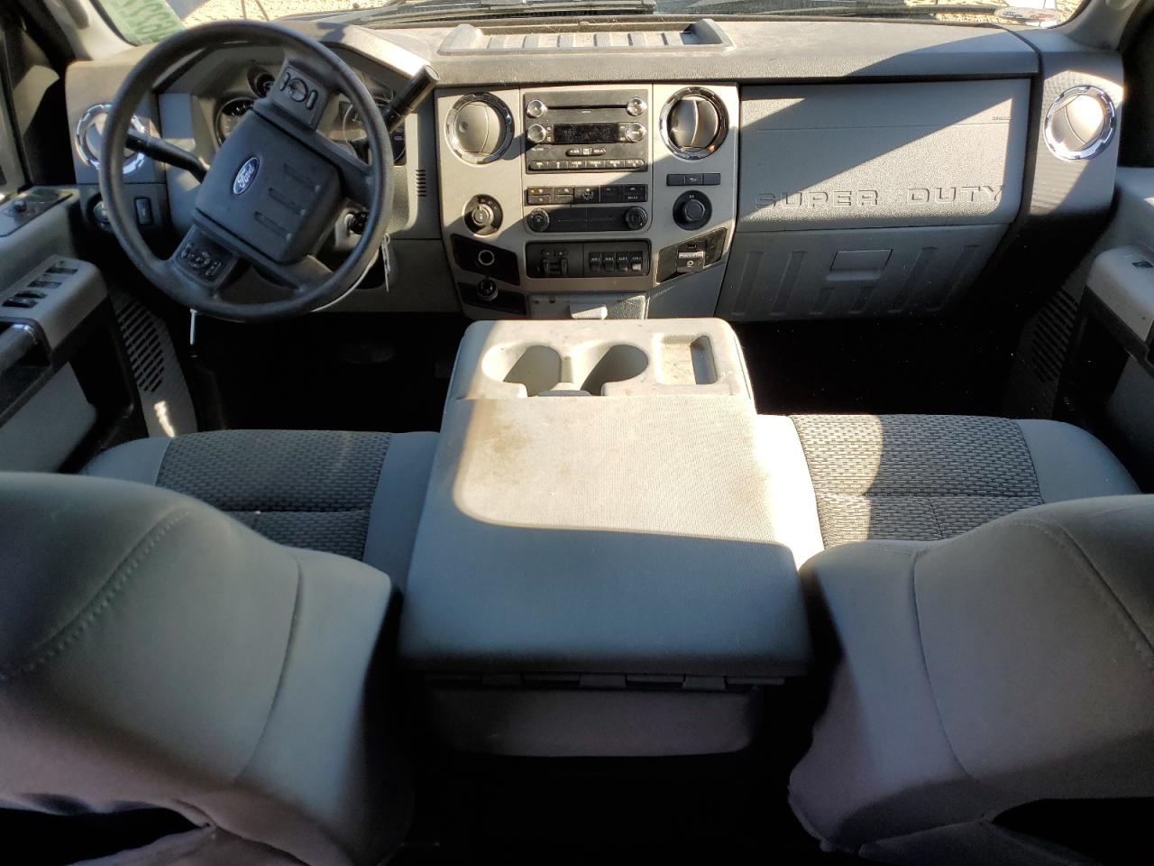 2015 Ford F250 - Image 8