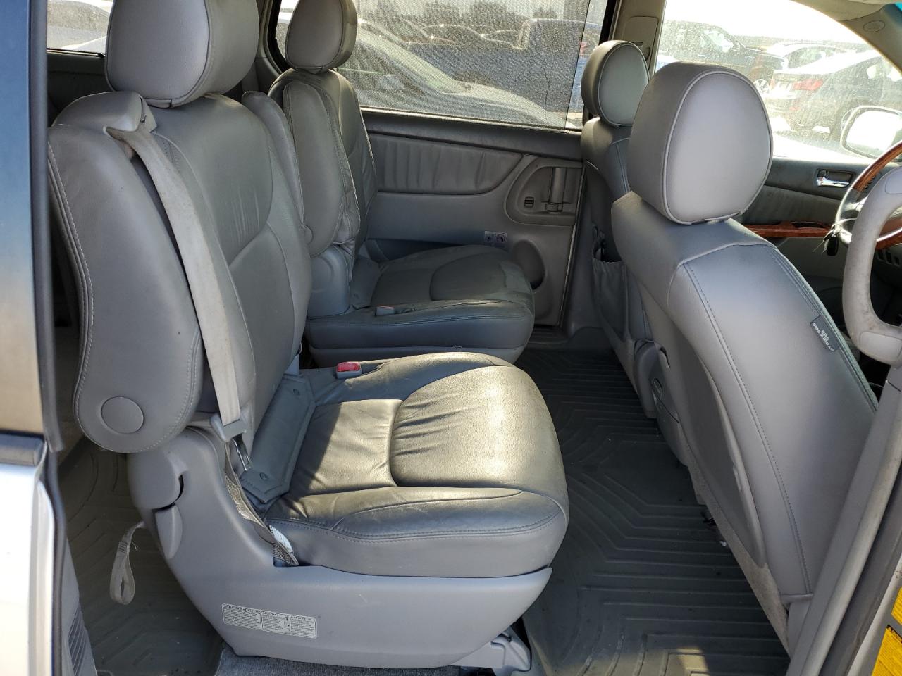 2007 Toyota Sienna - Image 11