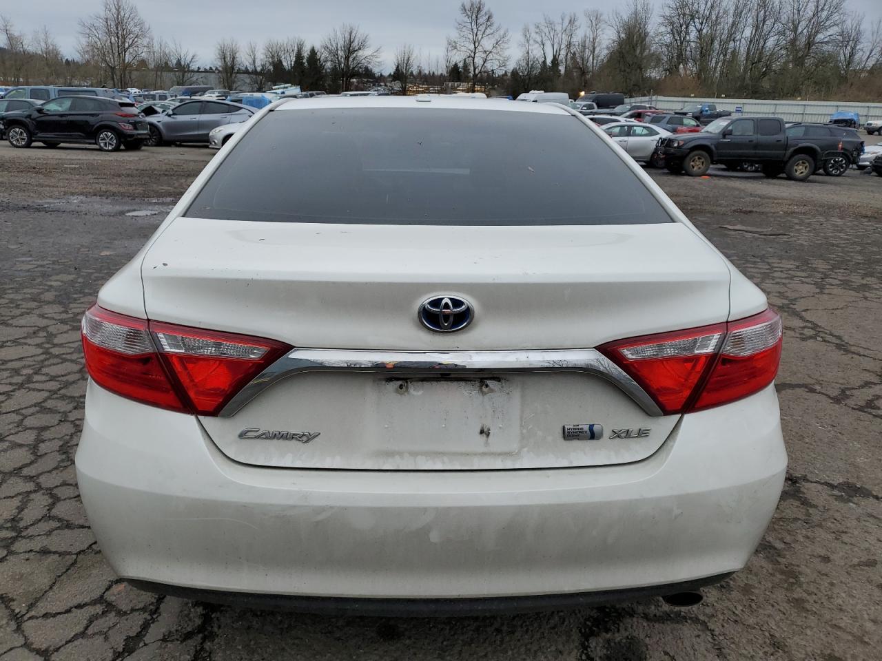 2016 Toyota Camry - Image 6
