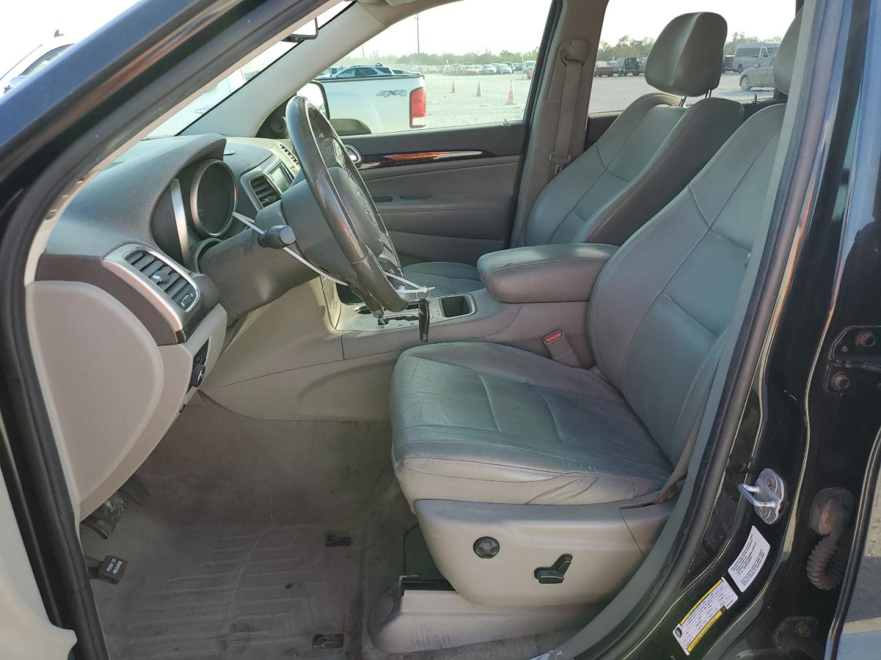 2011 Jeep Grand Cherokee - Image 7