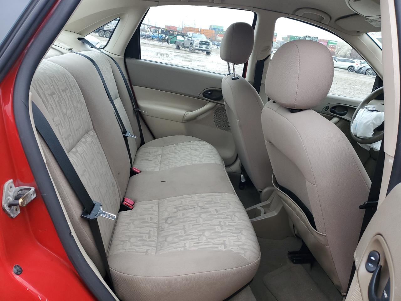 2005 Ford Focus - Image 10