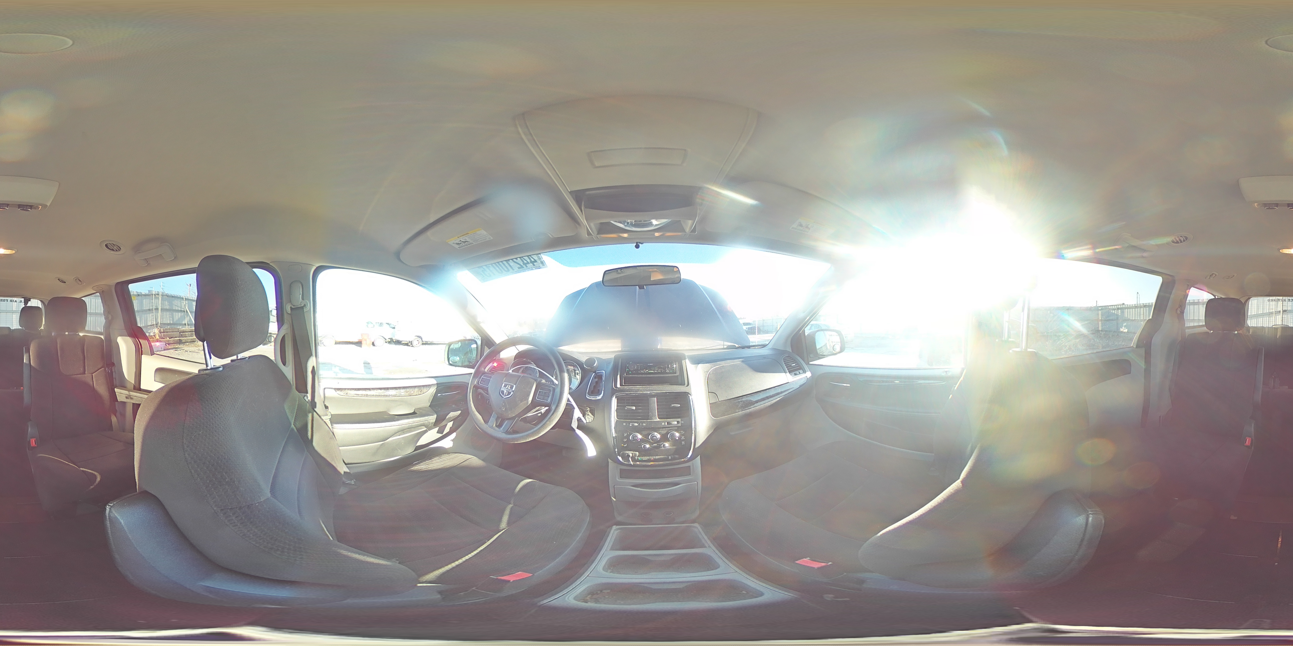 2012 Dodge Caravan - Image 14