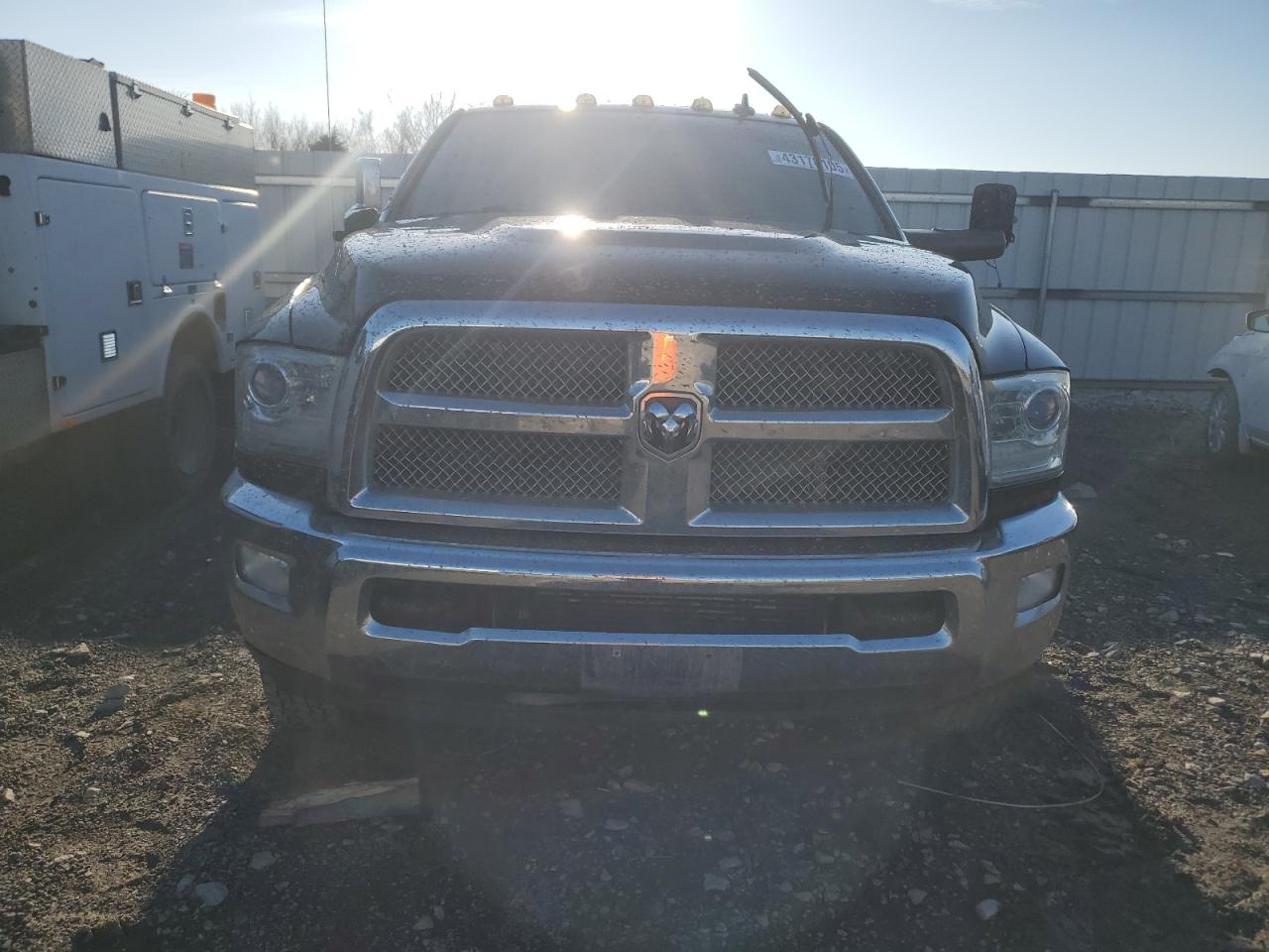 2014 RAM 3500 - Image 7