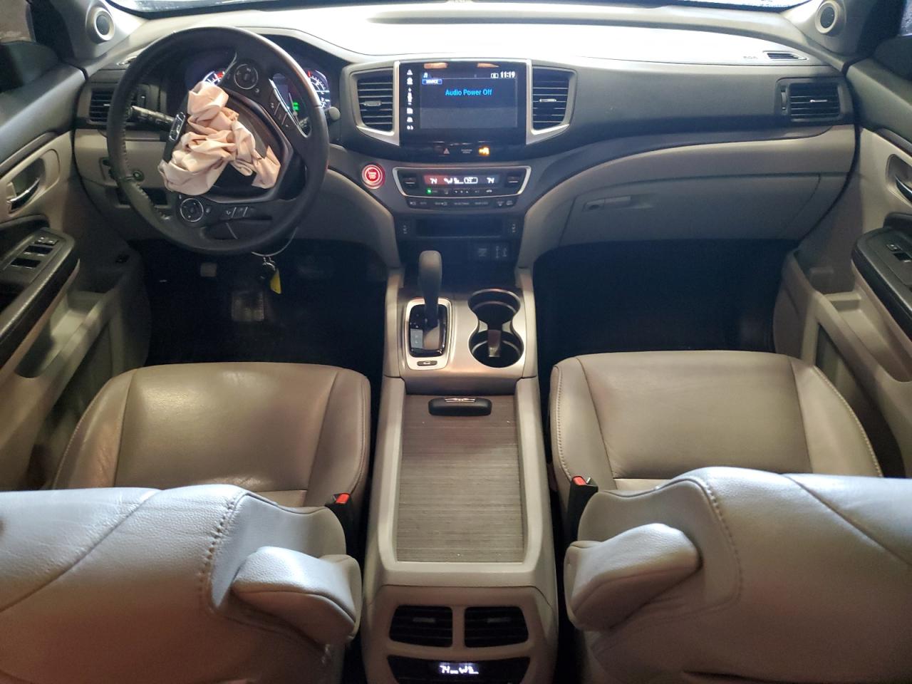 2017 Honda Pilot - Image 8