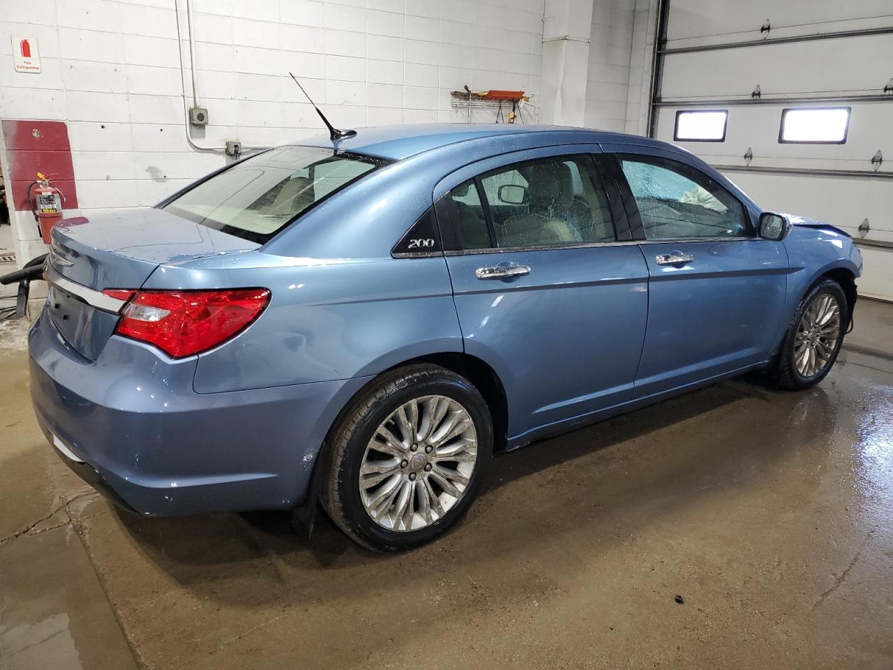 2011 Chrysler 200 - Image 3