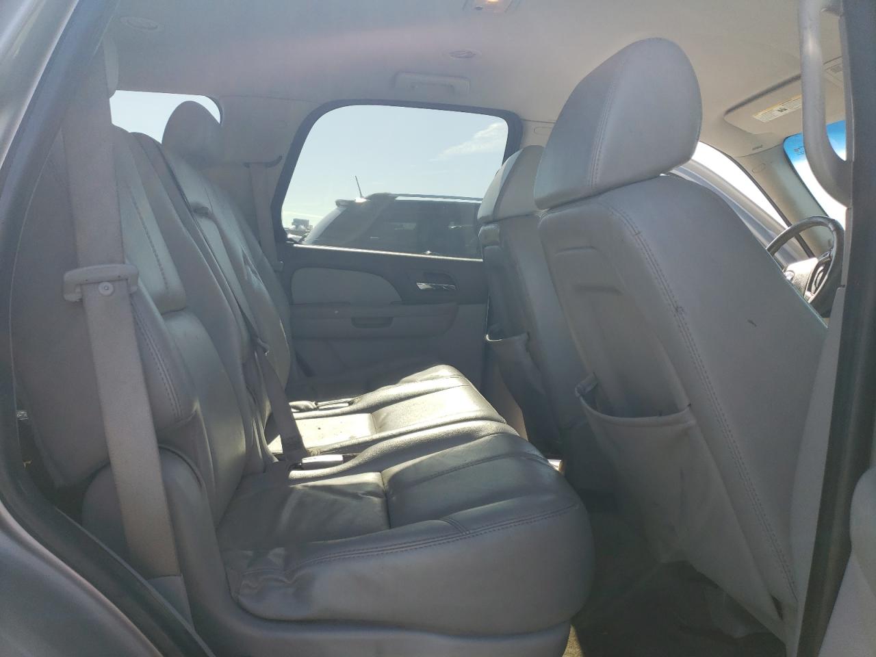 2007 Chevrolet Tahoe - Image 11