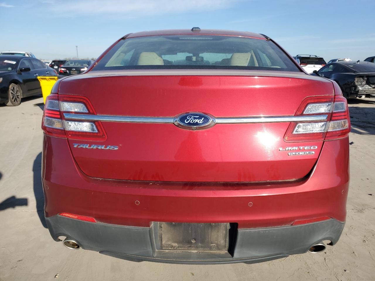 2015 Ford Taurus - Image 6
