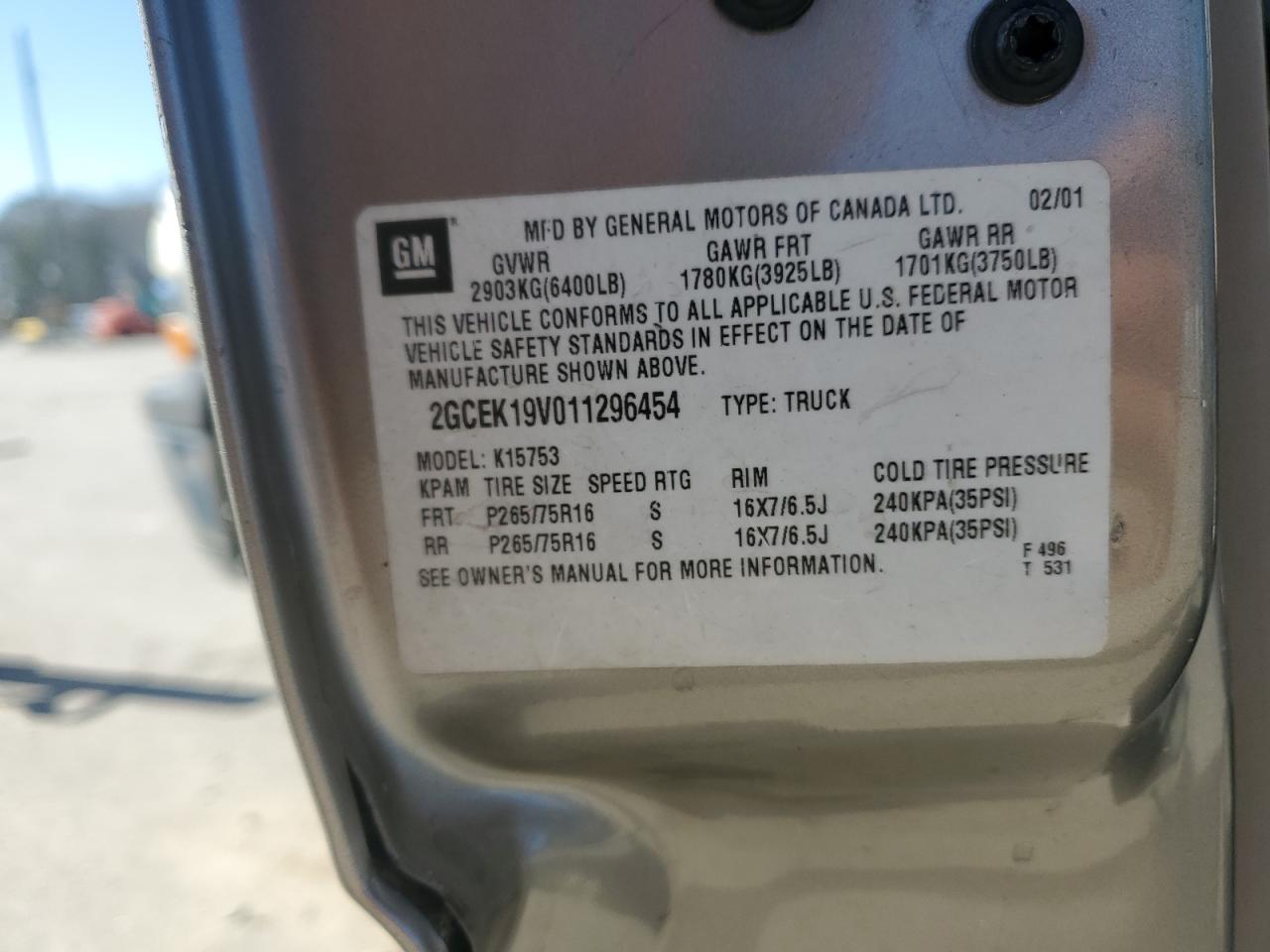 2001 Chevrolet Silverado - Image 13