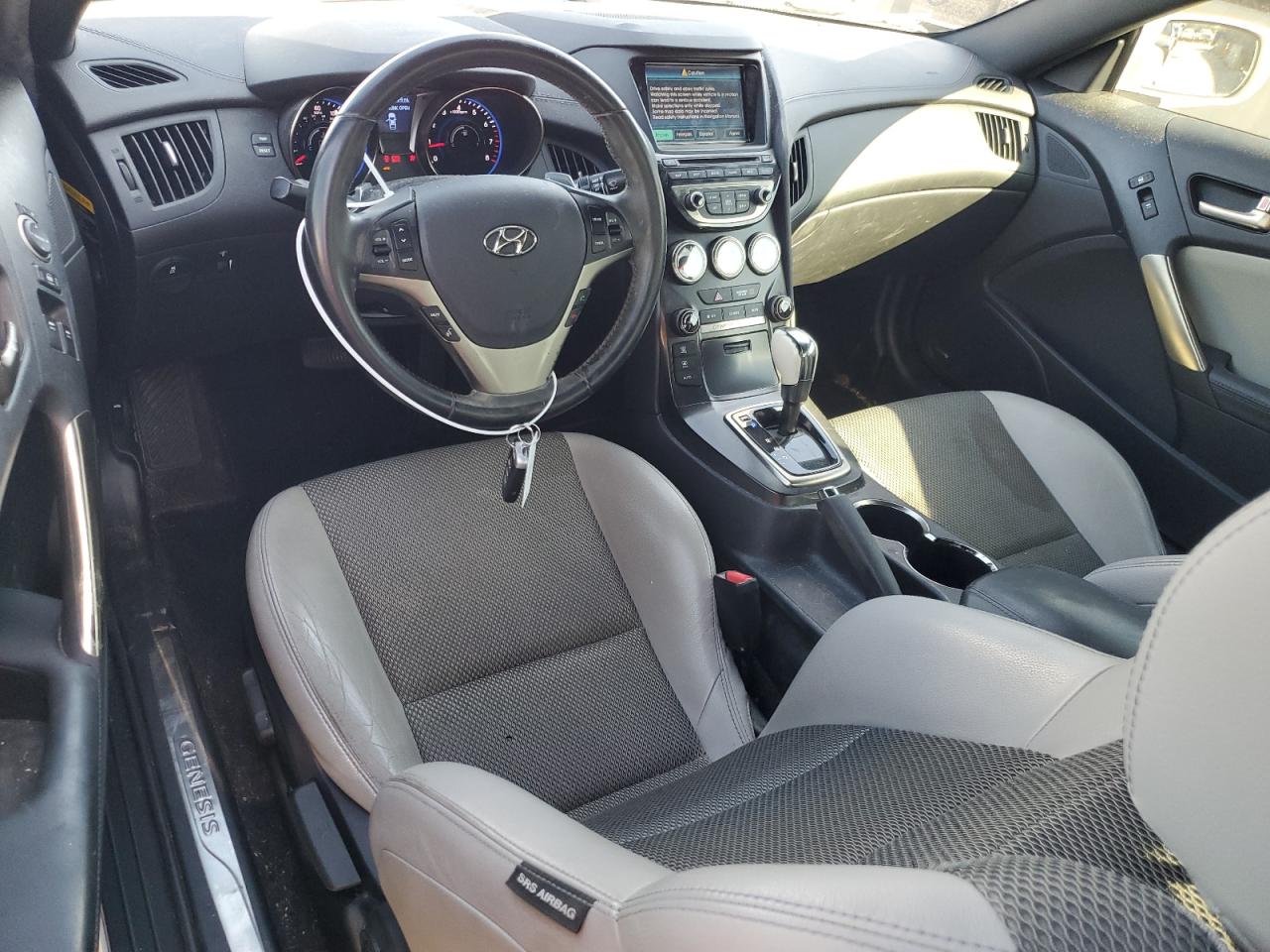 2013 Hyundai Genesis - Image 8