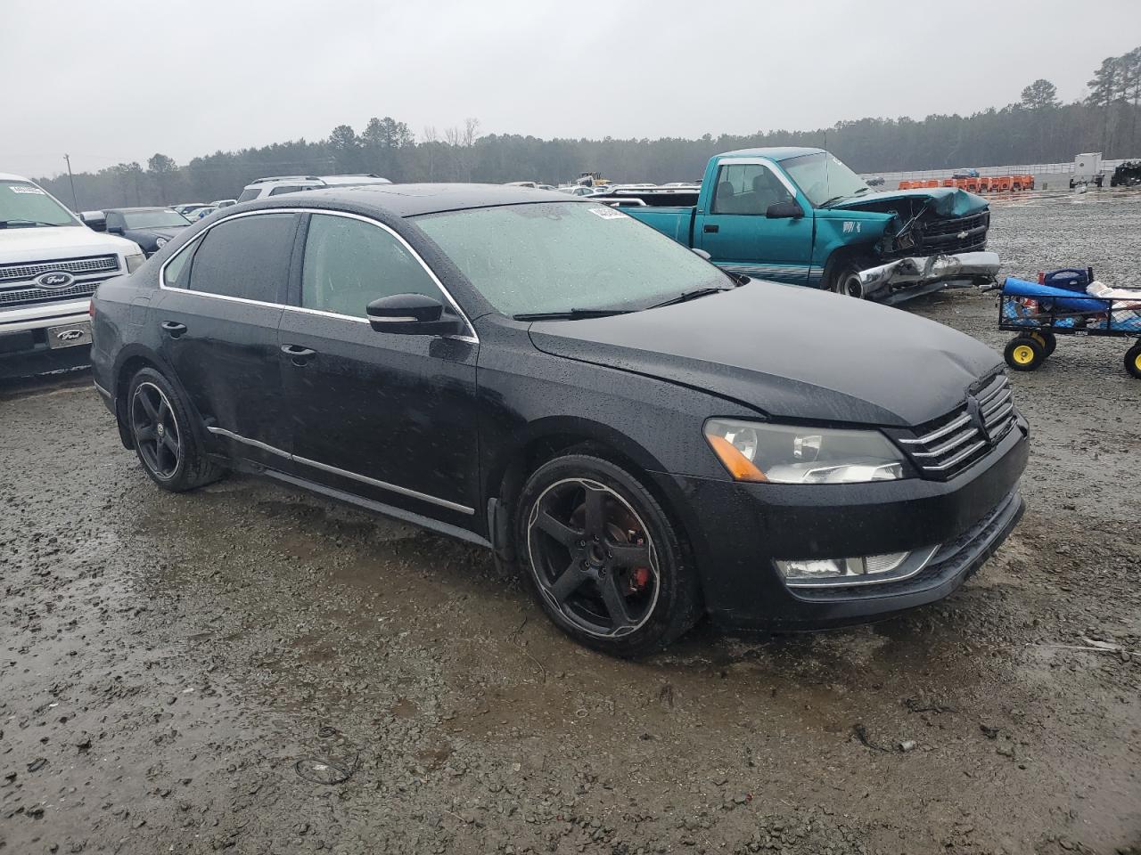 2015 Volkswagen Passat - Image 4