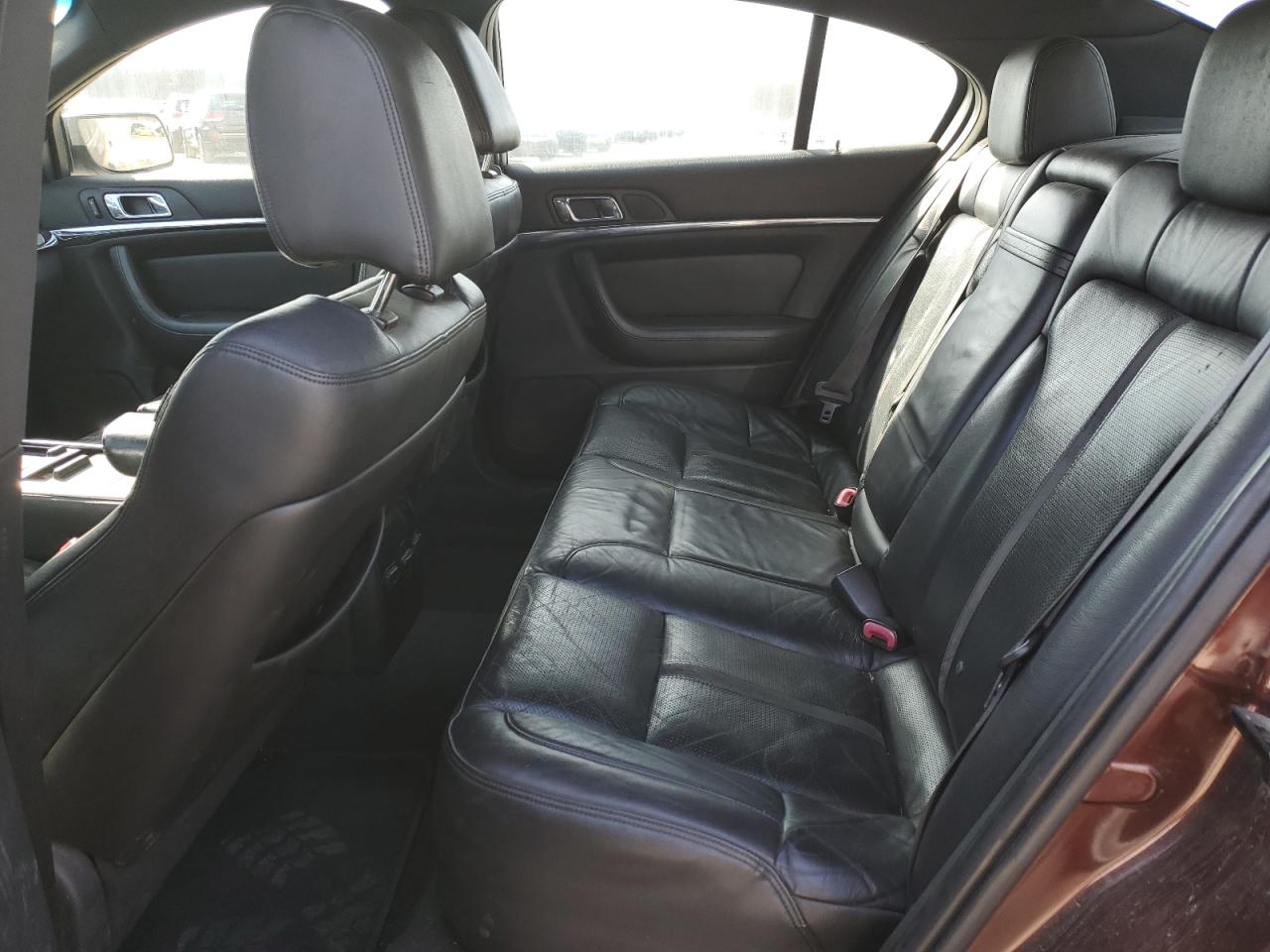 2009 Lincoln MKS - Image 10