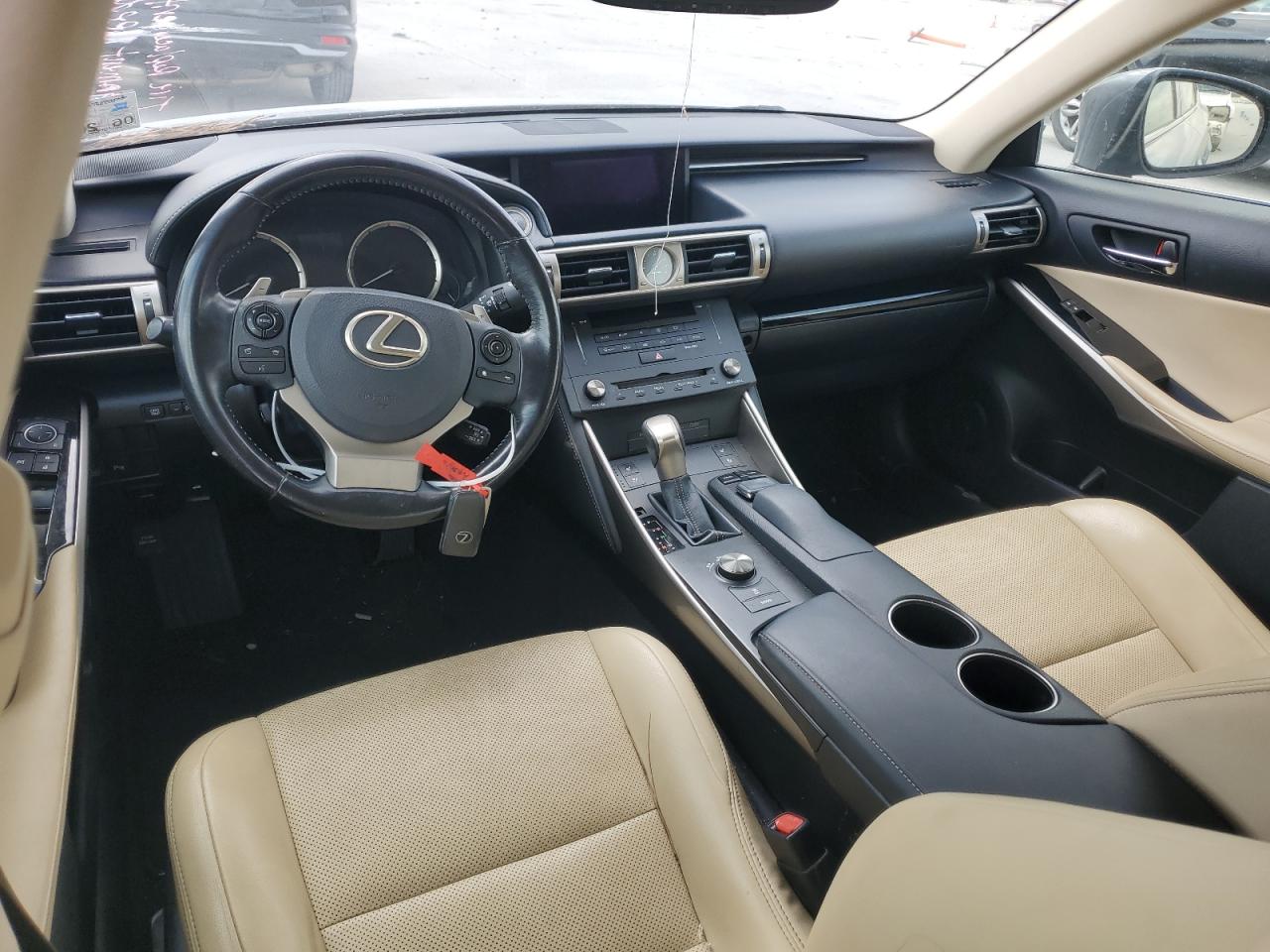 2016 Lexus IS - Image 8