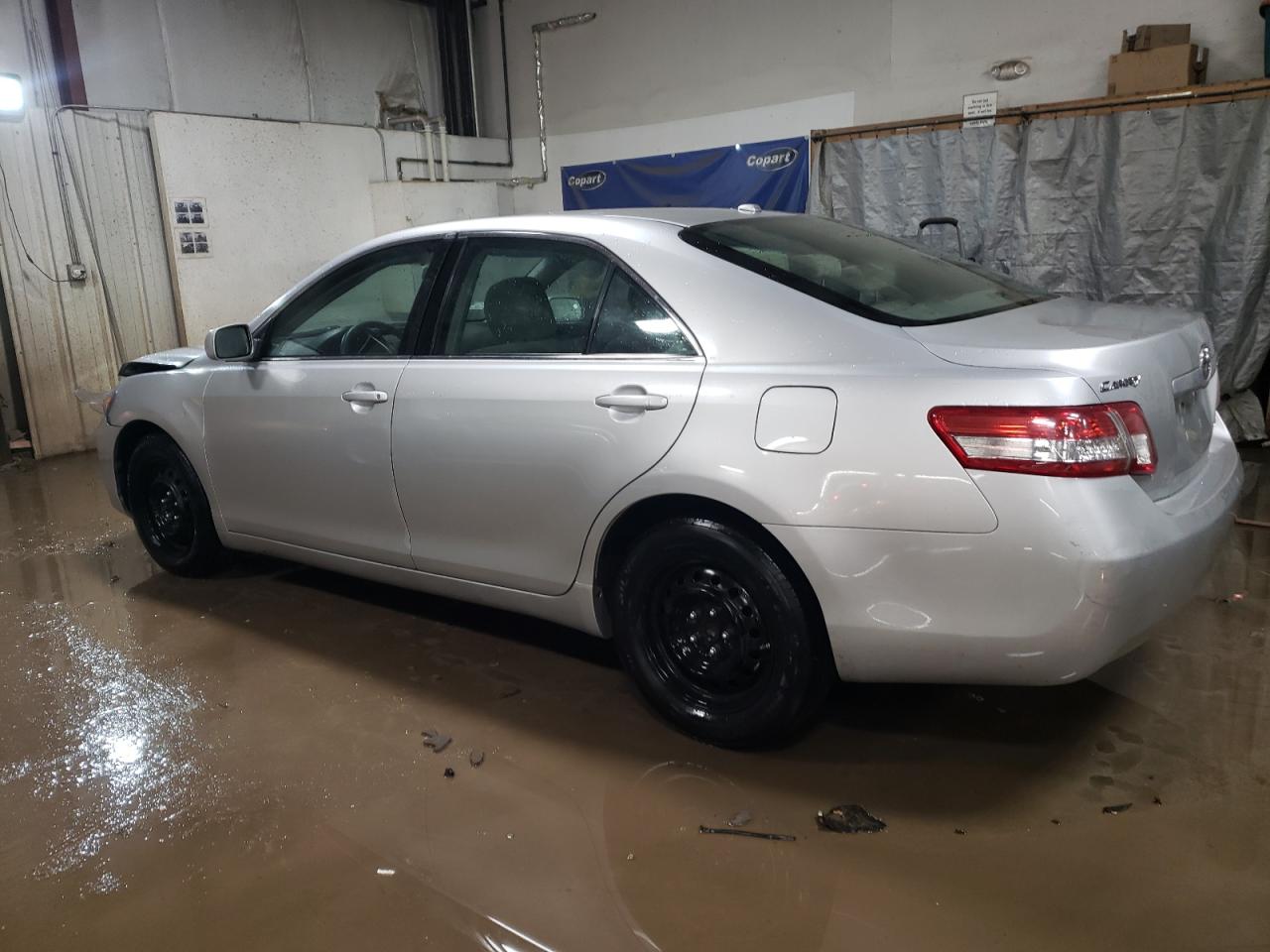 2011 Toyota Camry - Image 2