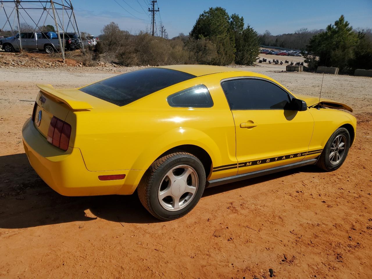 2005 Ford Mustang - Image 3