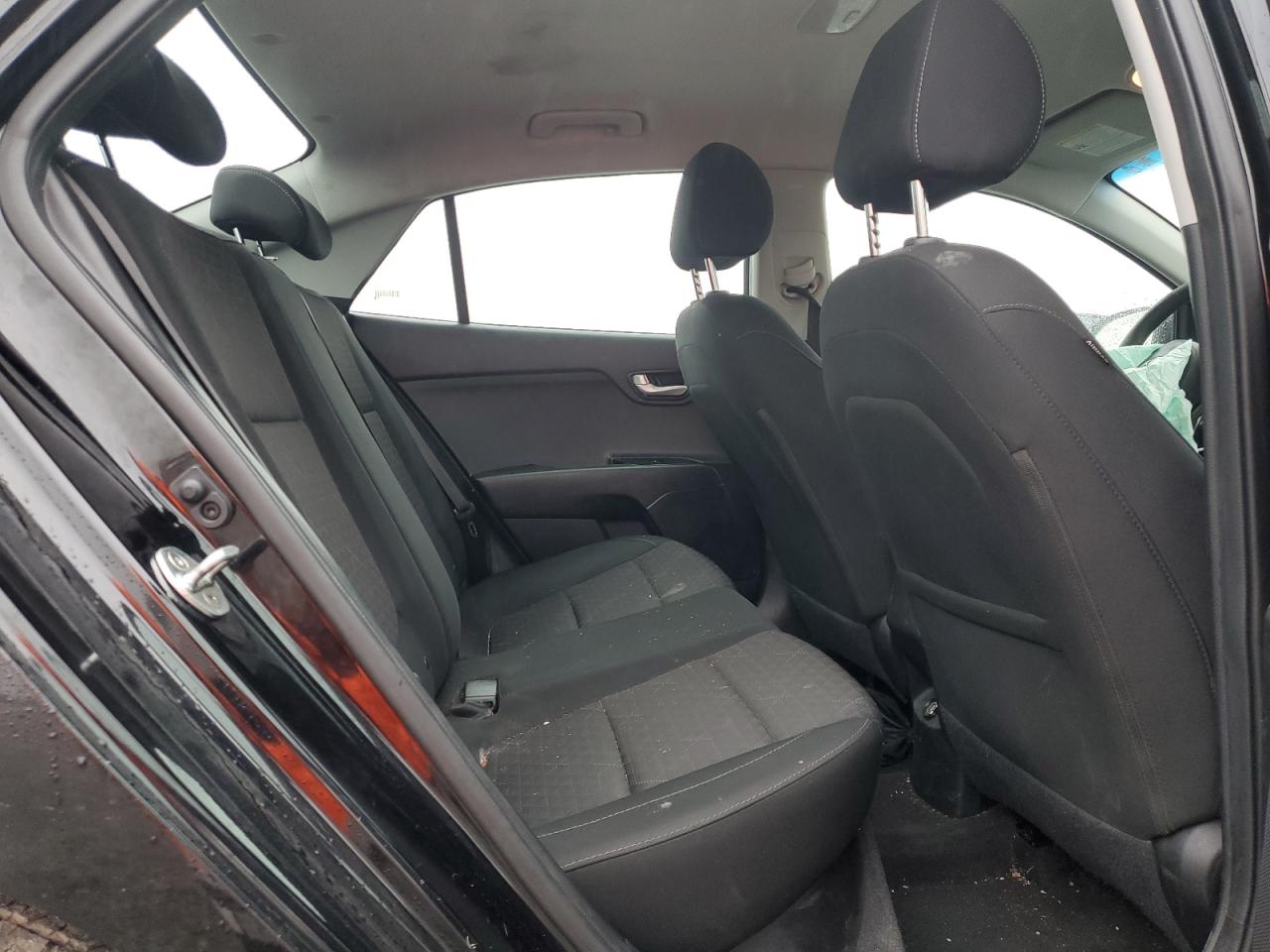 2019 Kia Rio - Image 10