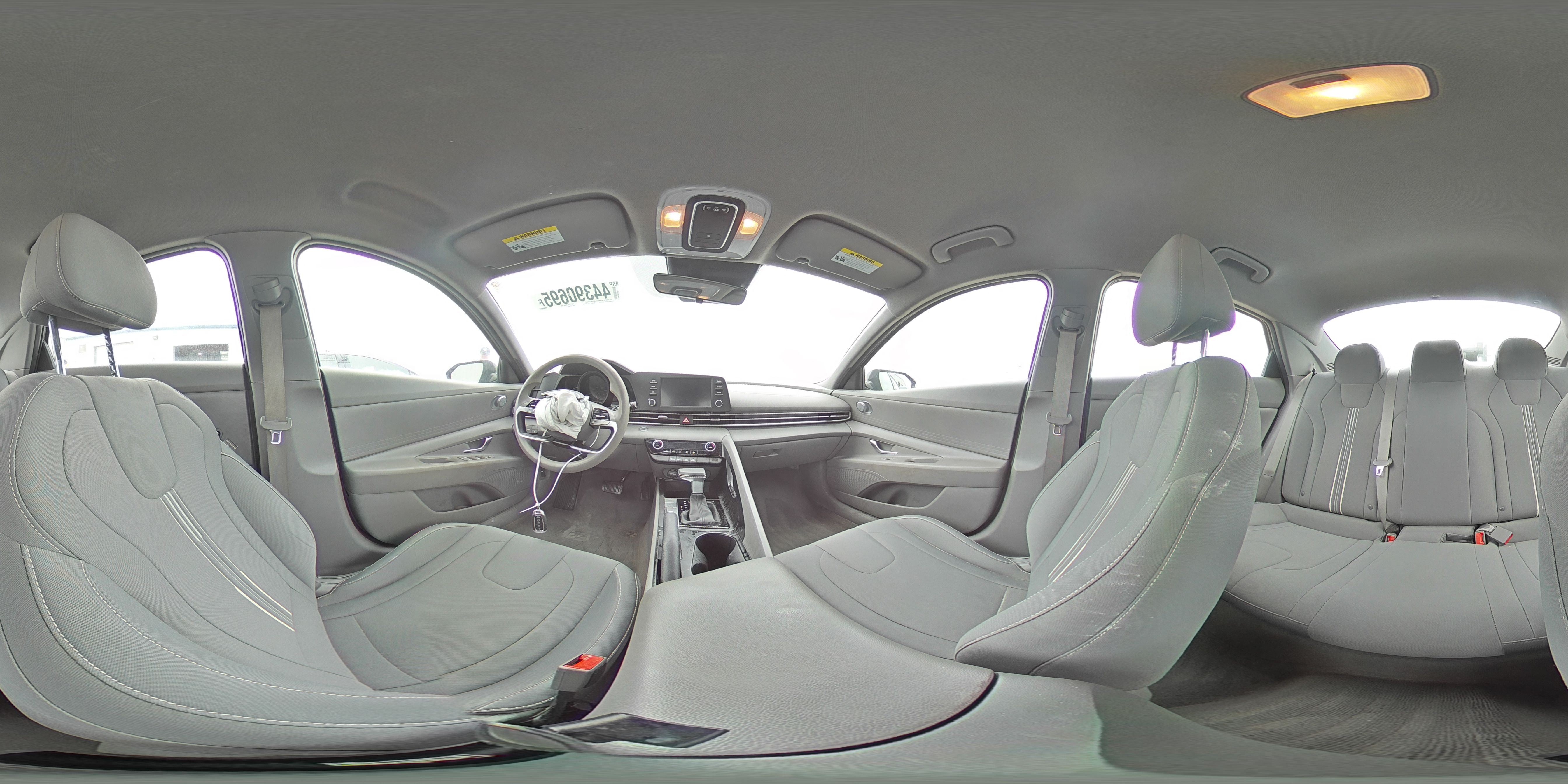2022 Hyundai Elantra - Image 15