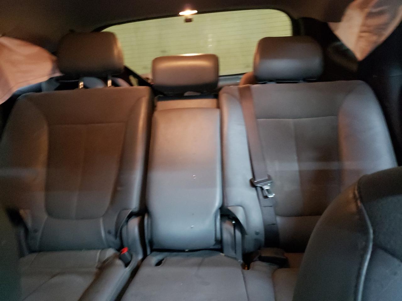 2010 Hyundai Santa Fe - Image 10