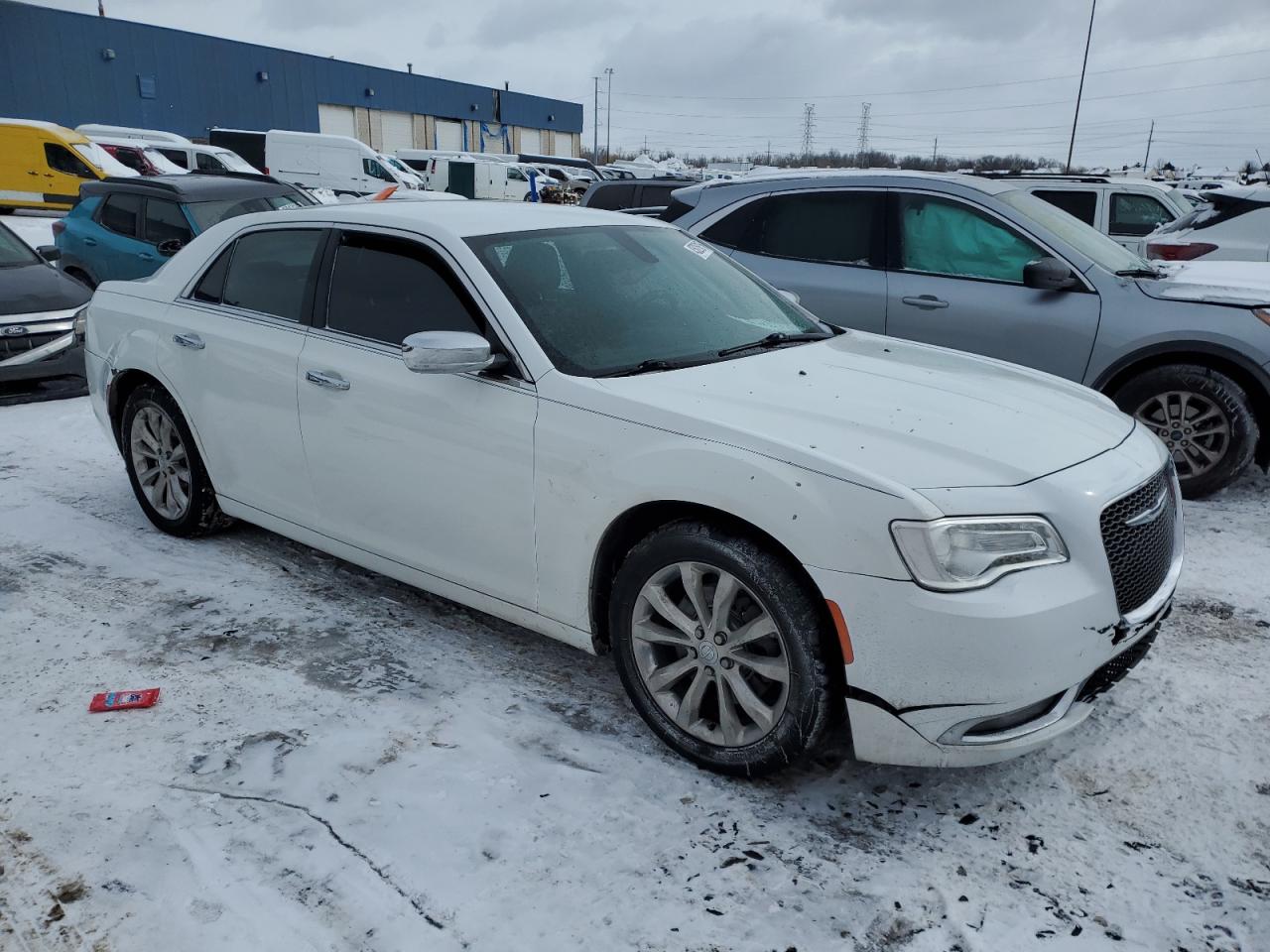 2018 Chrysler 300 - Image 4