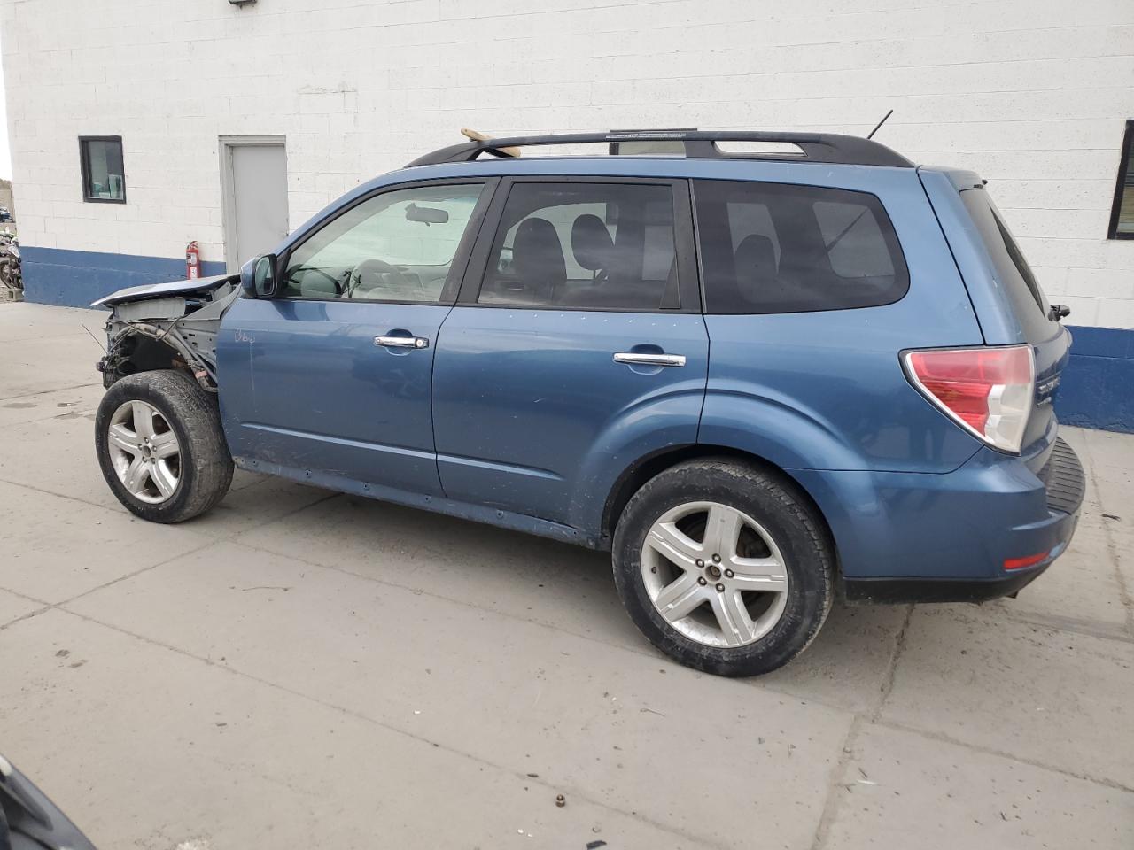 2010 Subaru Forester - Image 2