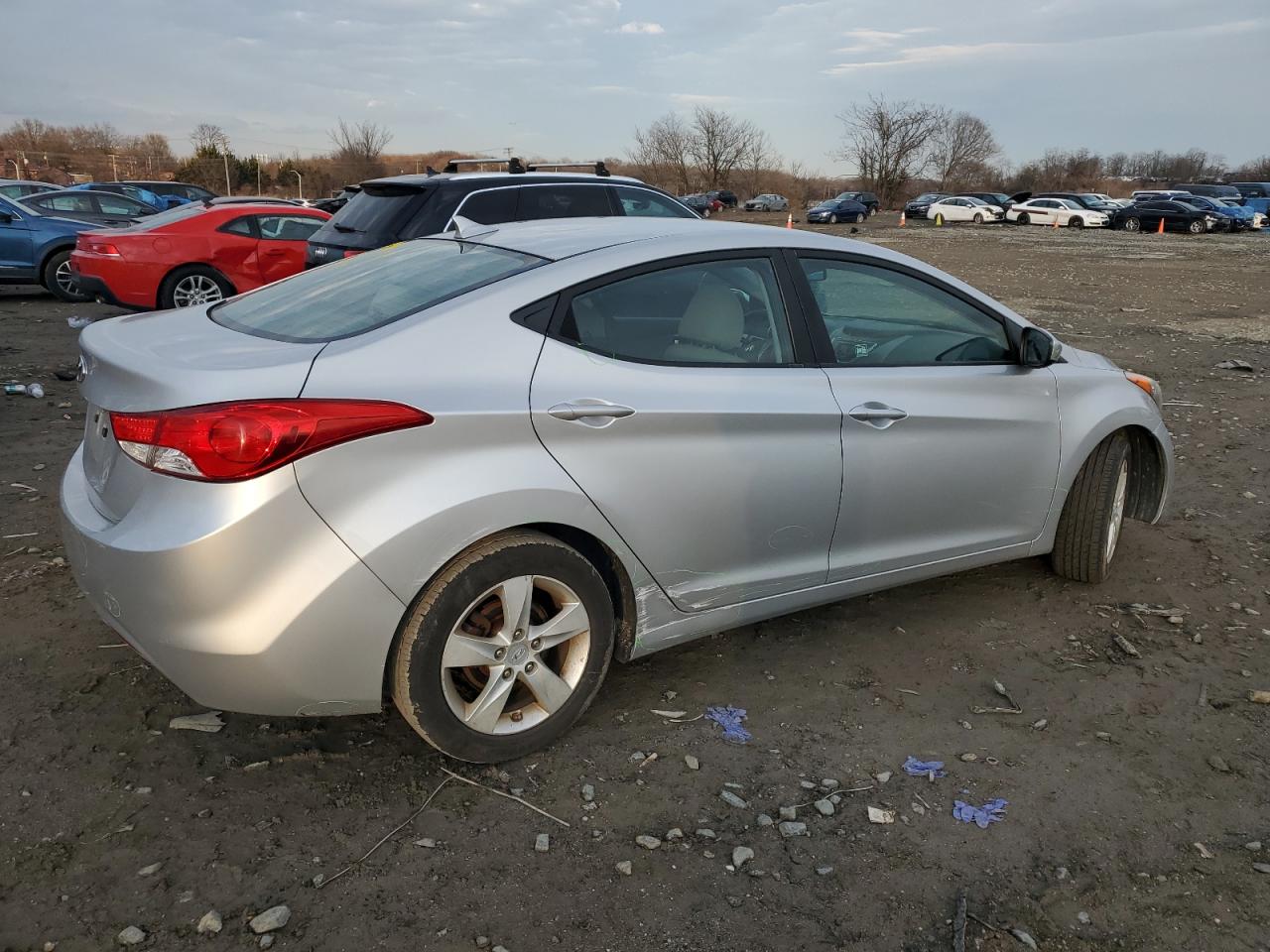 2011 Hyundai Elantra - Image 3