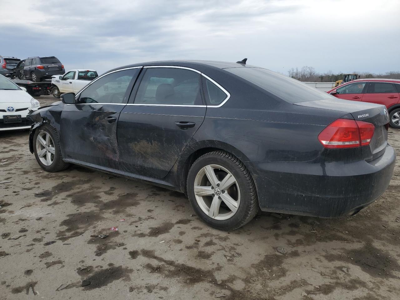 2015 Volkswagen Passat - Image 2