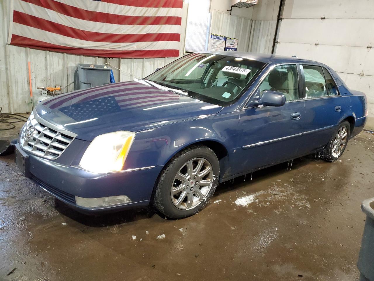 2009 Cadillac DTS - Image 1