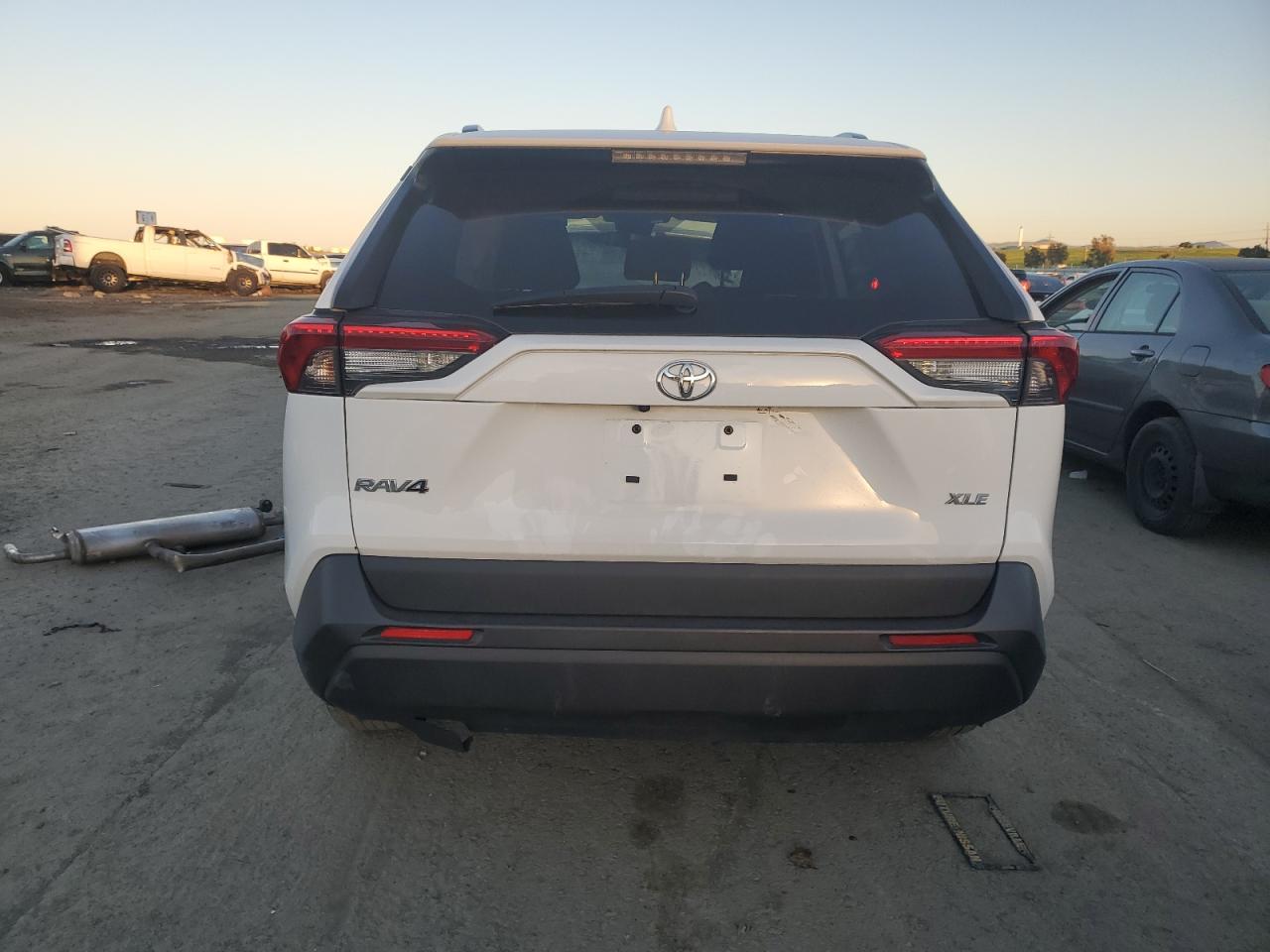 2023 Toyota RAV 4 - Image 6