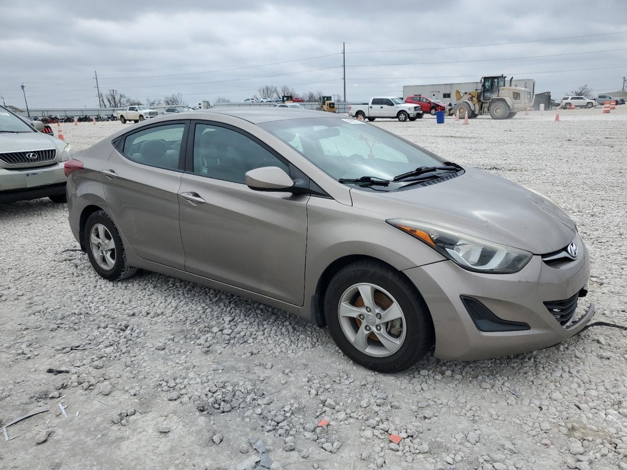 2015 Hyundai Elantra - Image 4