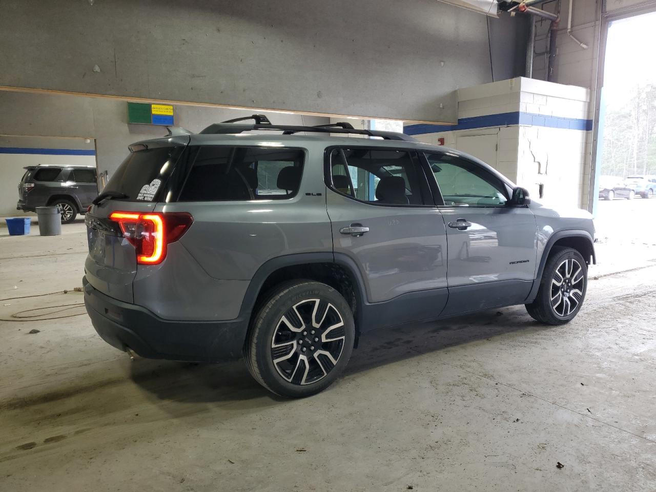2021 GMC Acadia - Image 3