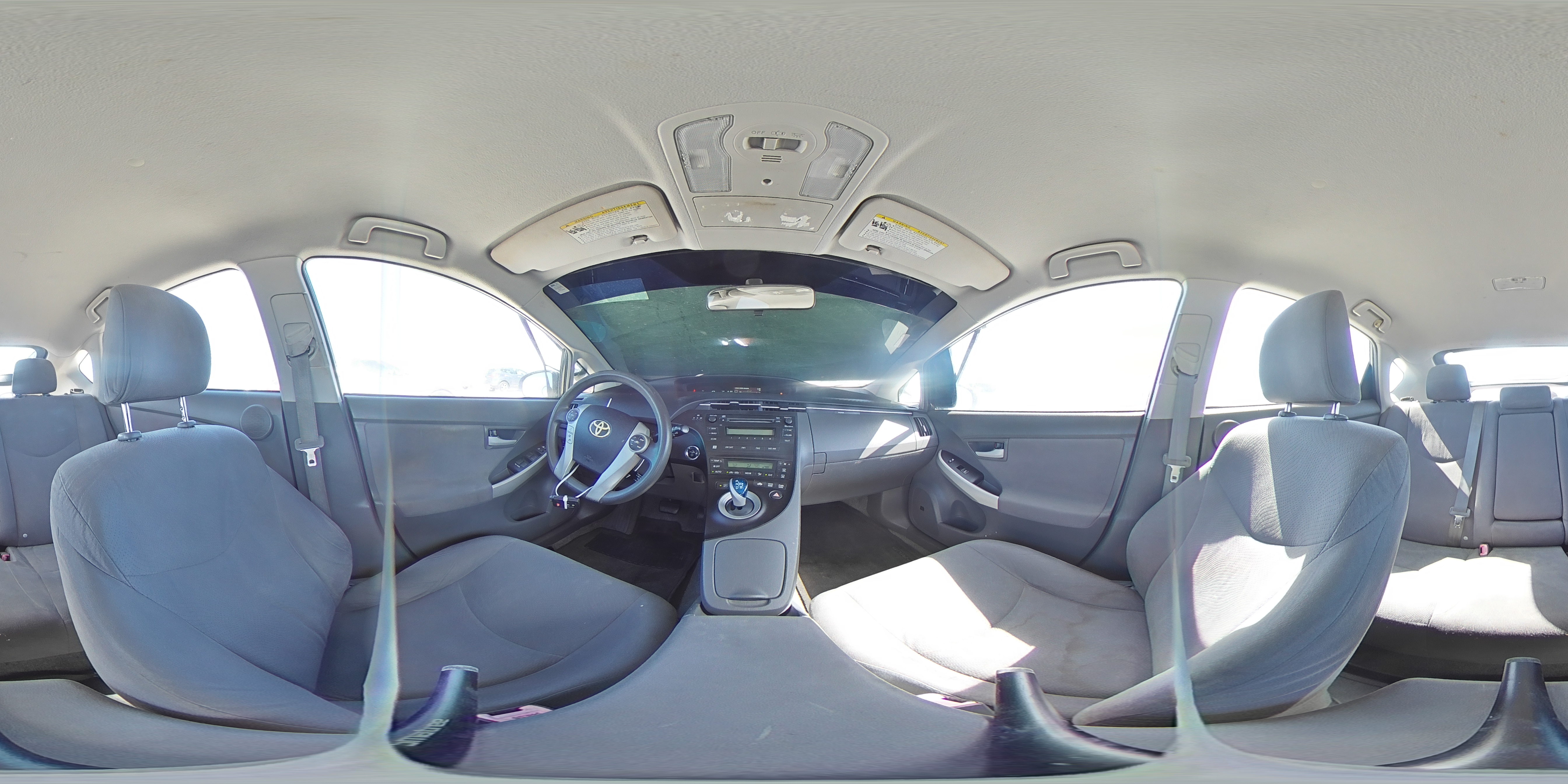 2010 Toyota Prius - Image 13