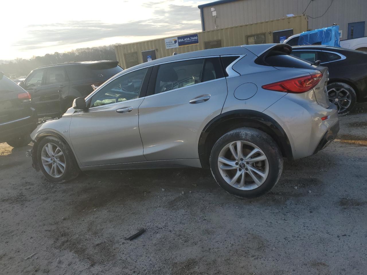 2018 Infiniti QX30 - Image 2