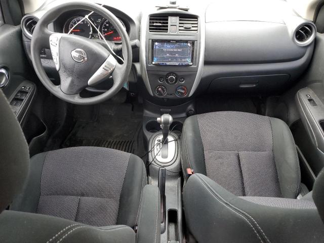  NISSAN VERSA 2017 Czerwony