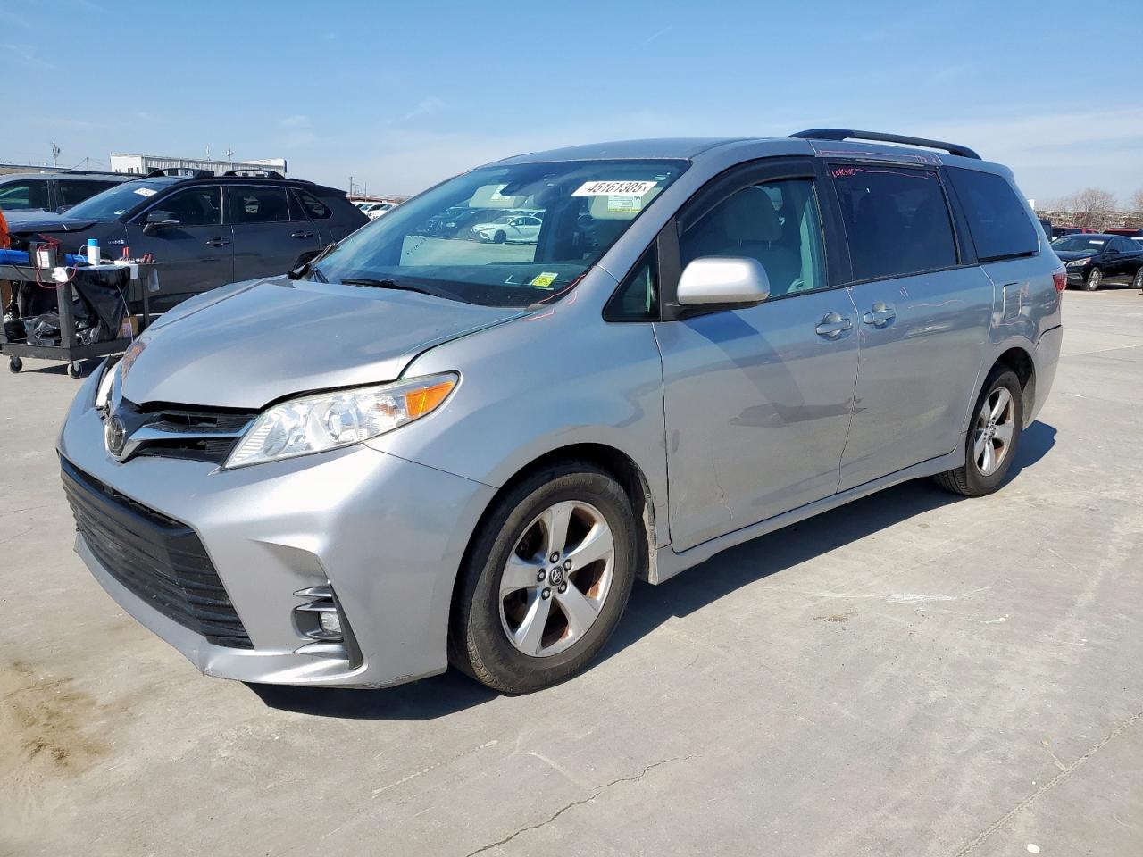 2018 Toyota Sienna - Image 1