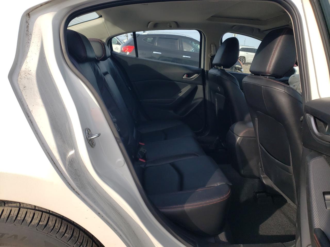 2015 Mazda 3 - Image 11
